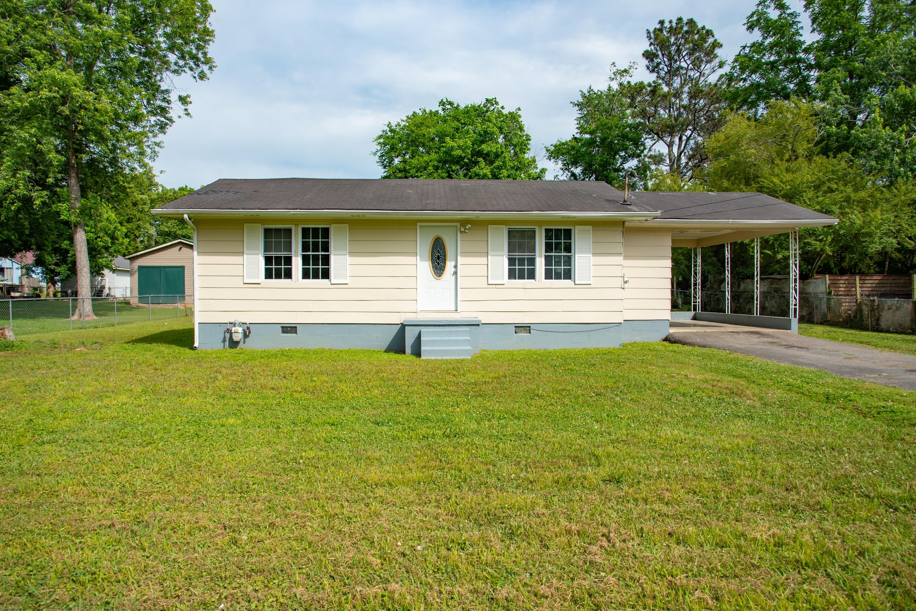 490 Scoggins Street Property Photo 1