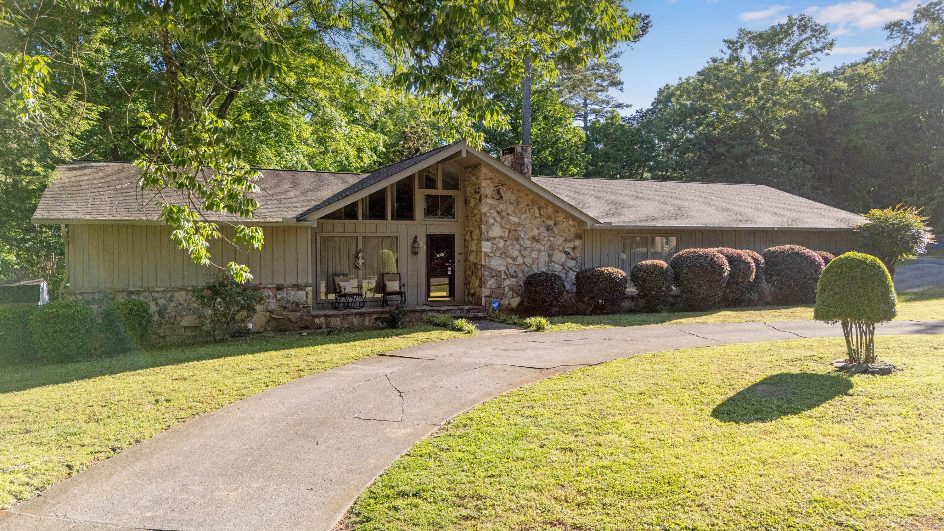 211 Blueberry Hill Road Nw Property Photo 1