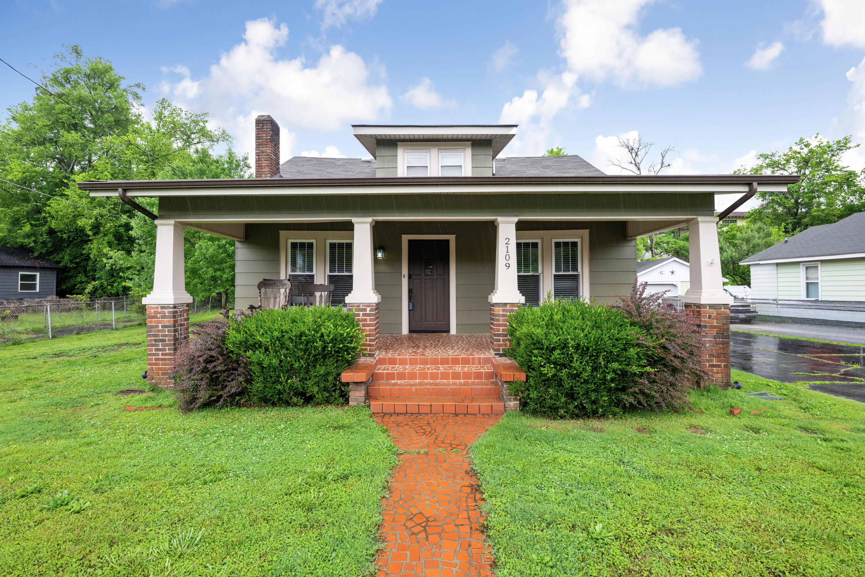 2109 Lyndon Avenue Property Photo 1