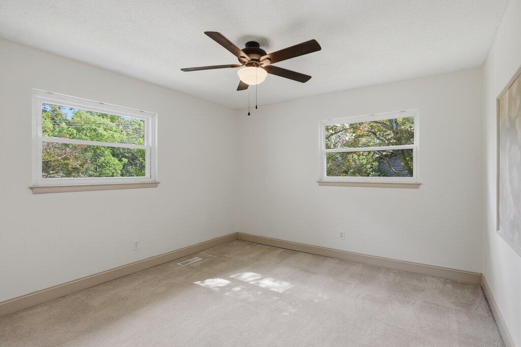 408 Lupton Drive Property Photo 24