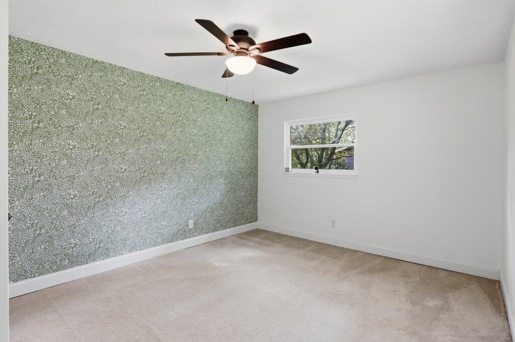 408 Lupton Drive Property Photo 27