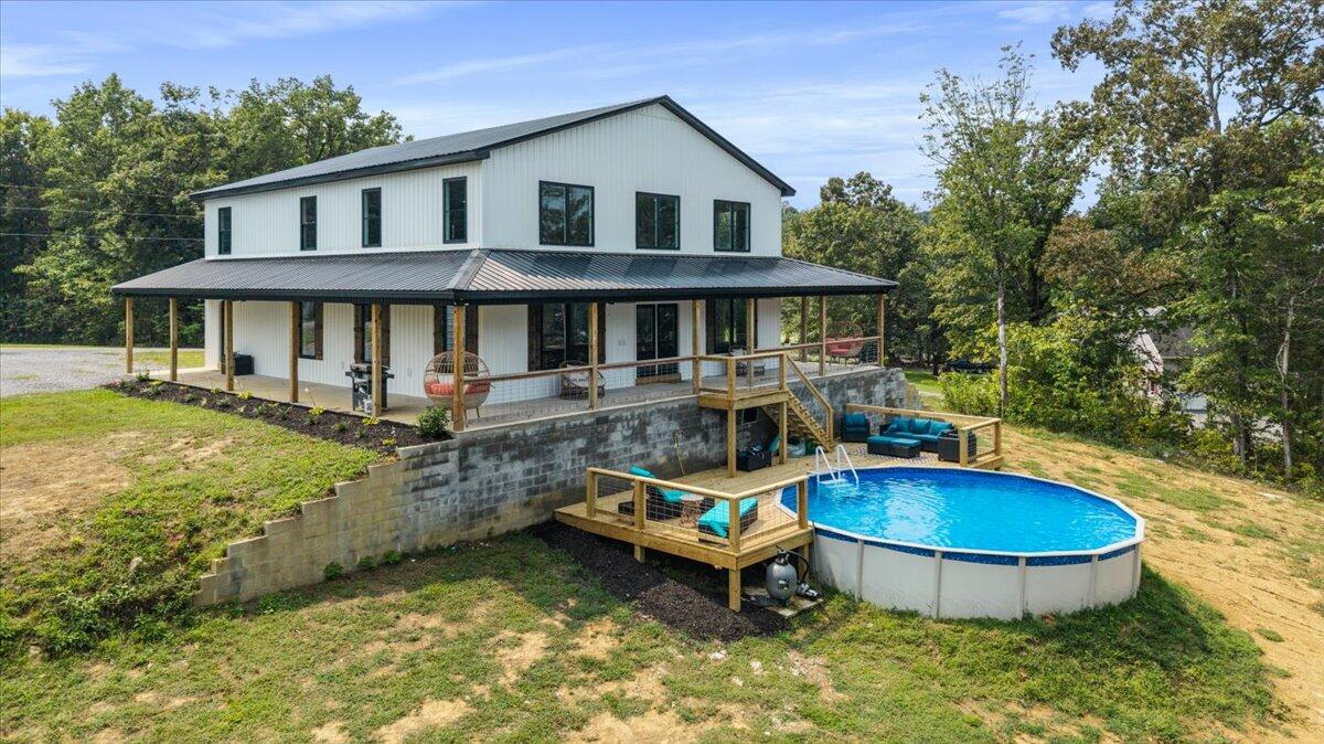 132 Hiwassee Drive Property Photo 1