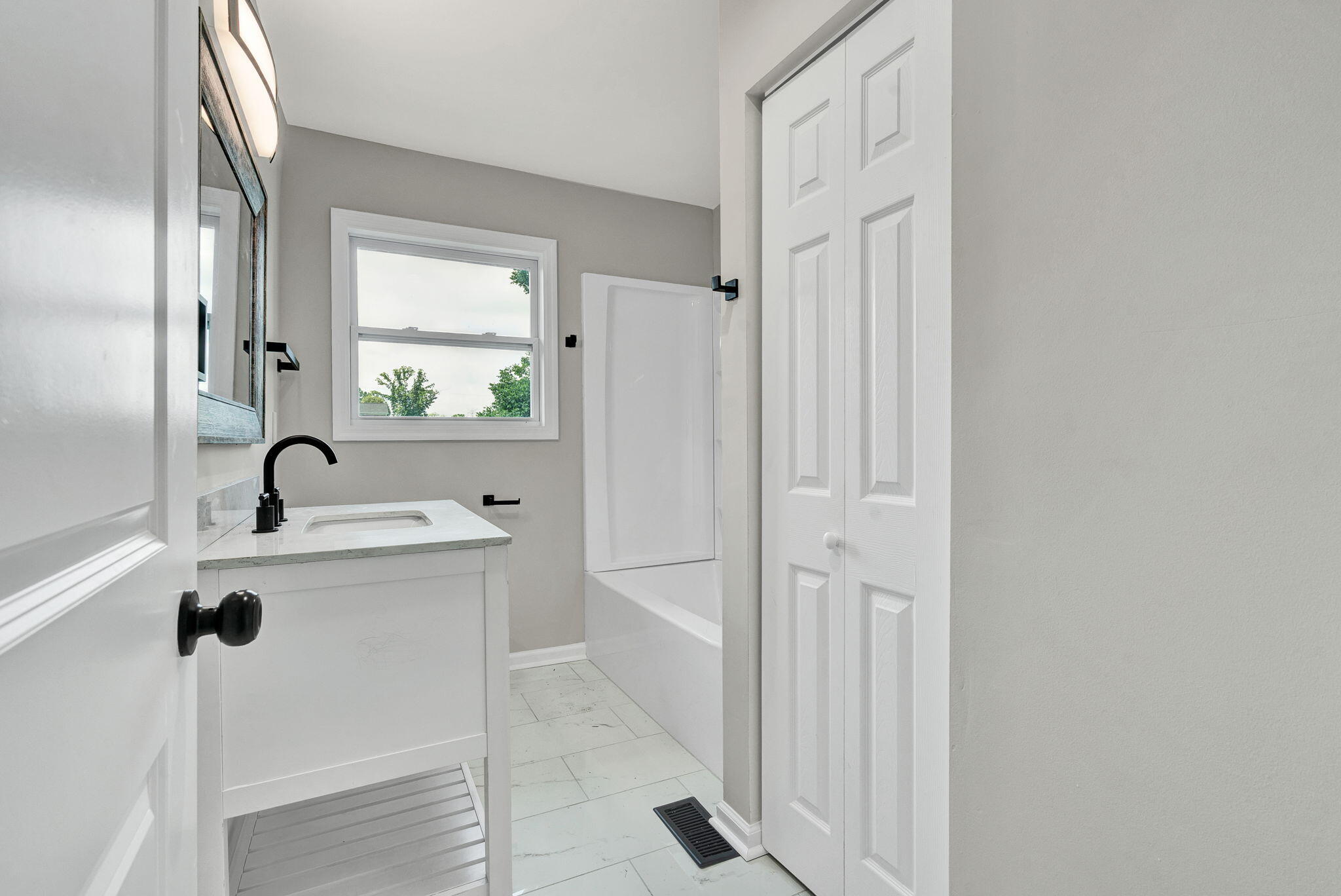 8164 Holly Crest Drive Property Photo 15