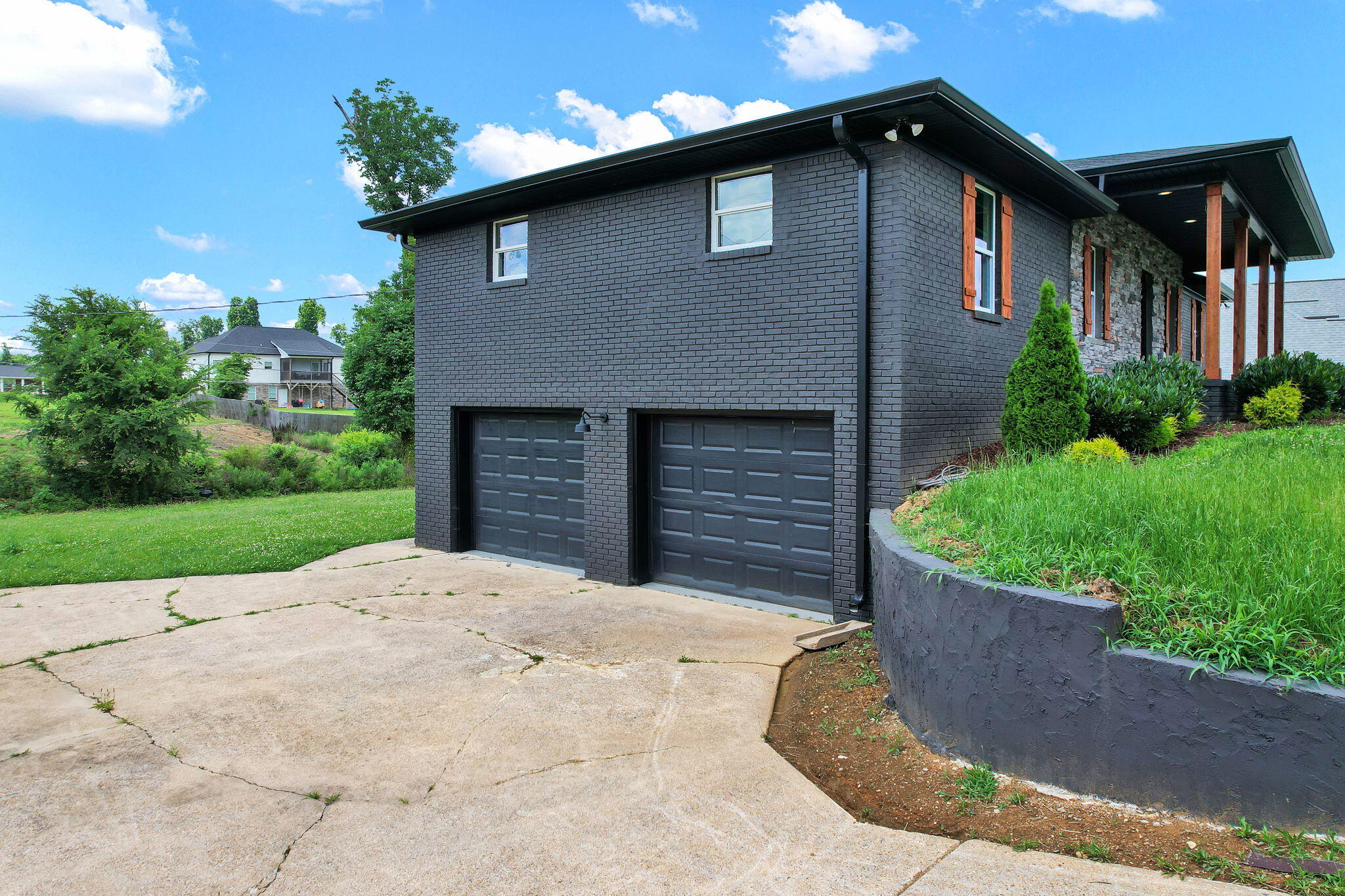 8164 Holly Crest Drive Property Photo 32