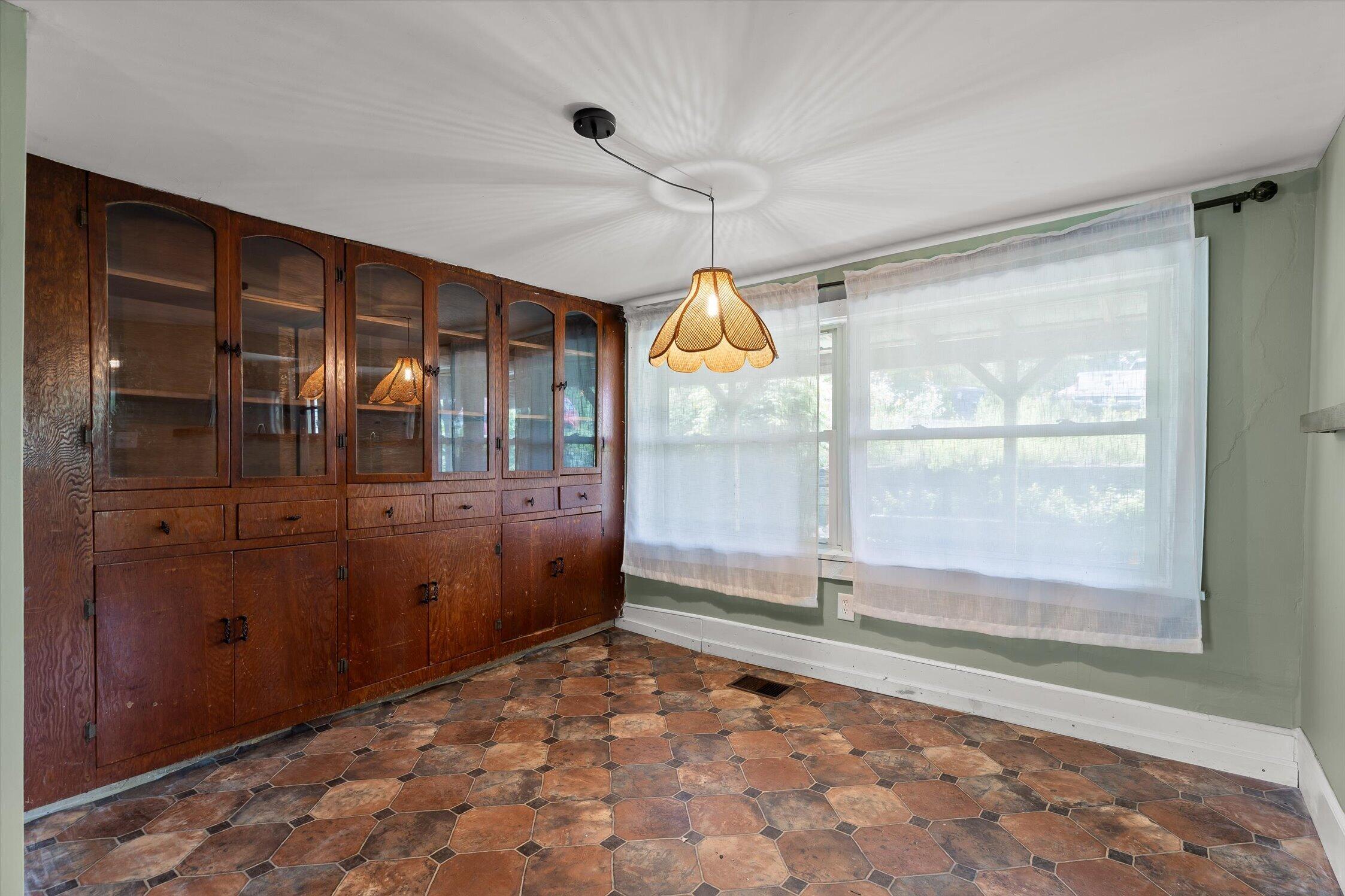 607 Nye Circle Property Photo 11