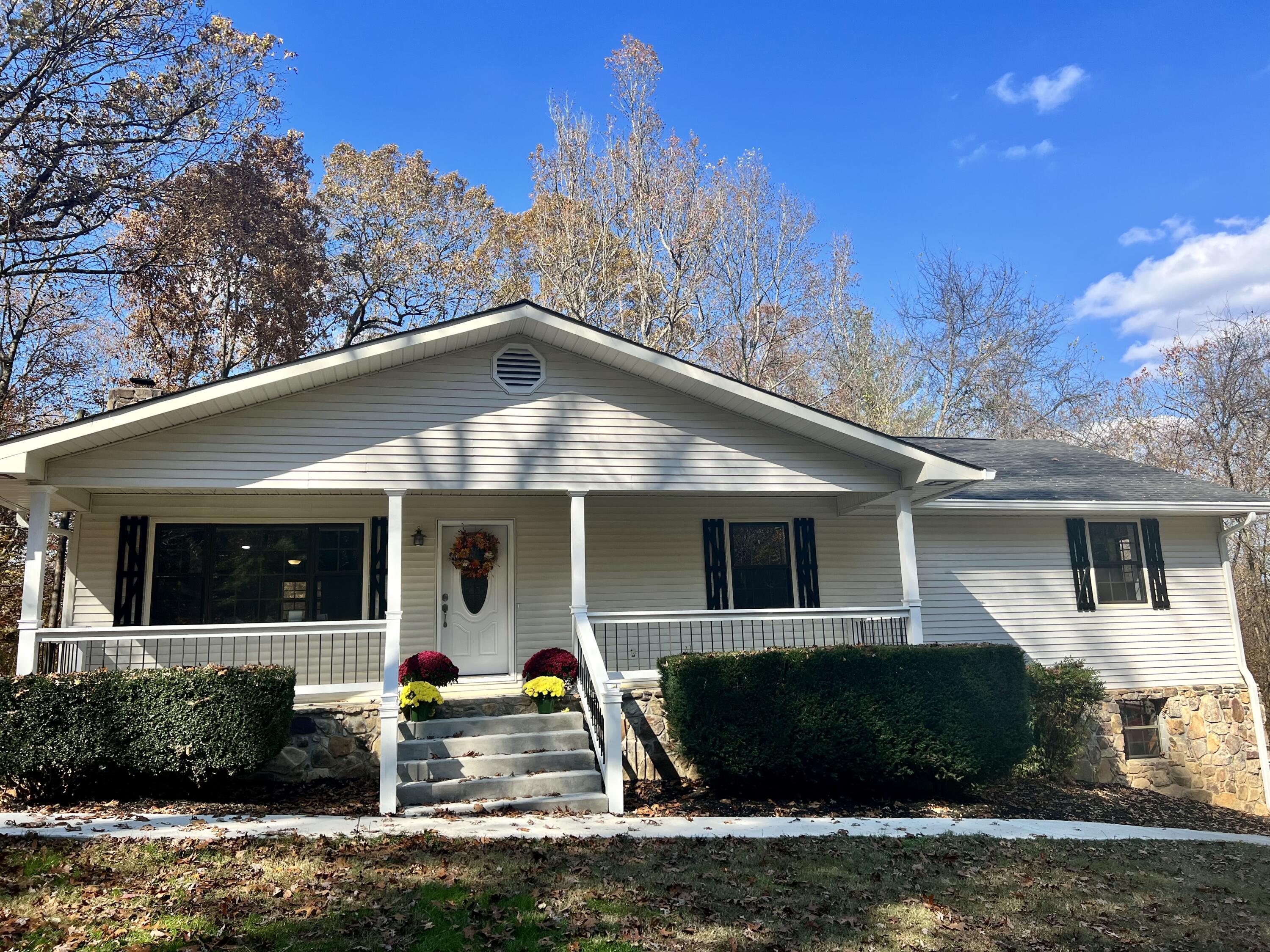 831 Osceola Drive Property Photo 1