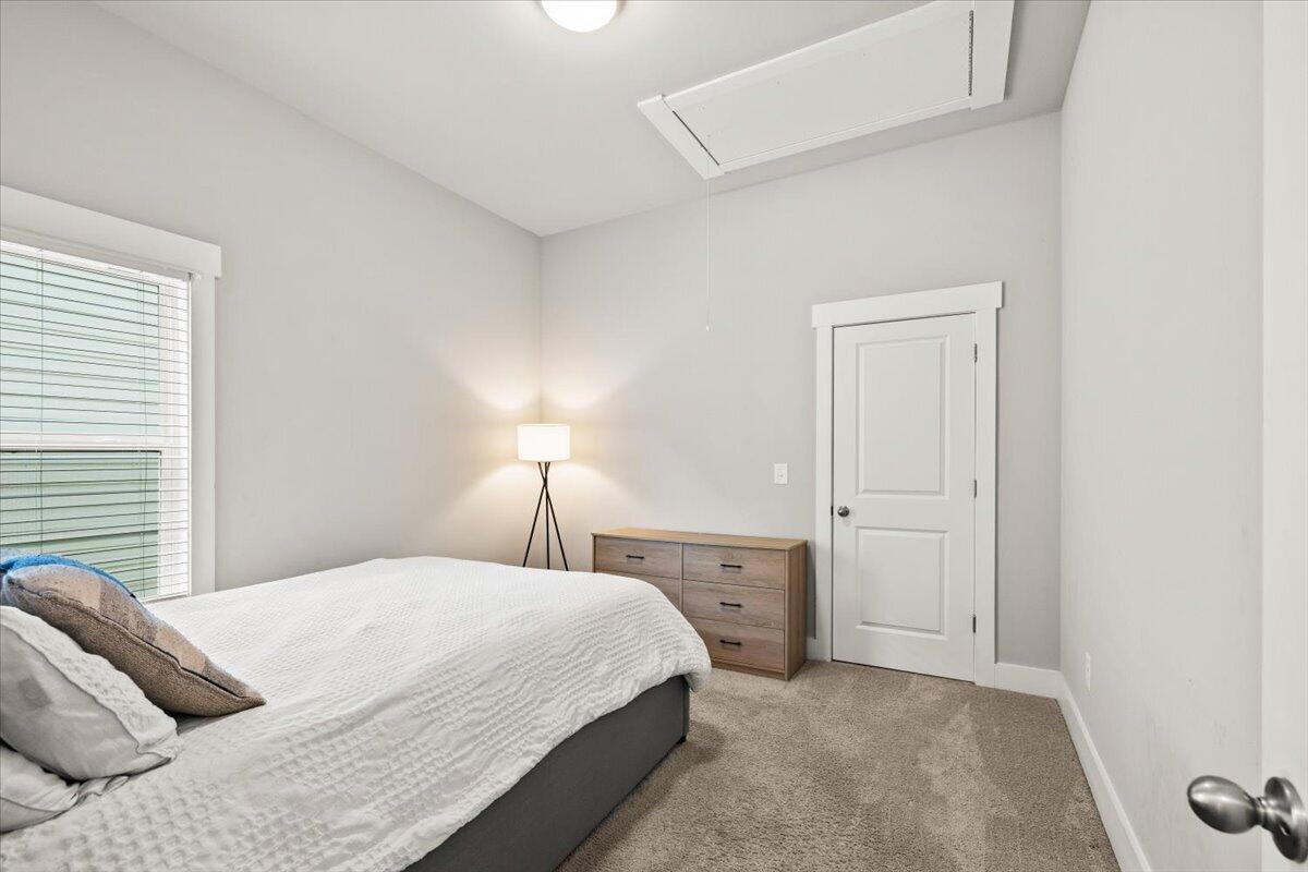 2093 Firelight Way Property Photo 22