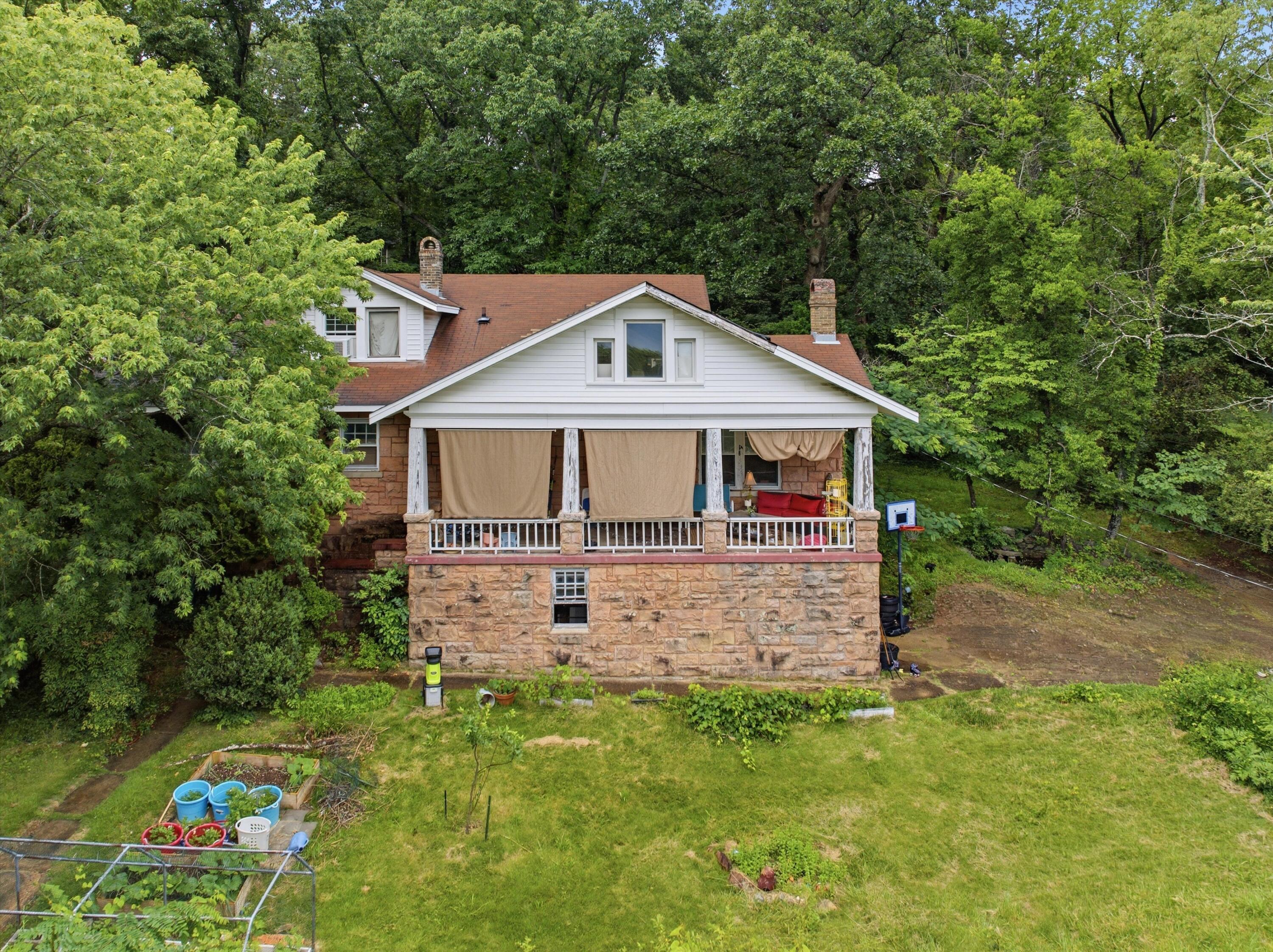 709 Signal Mountain Boulevard Property Photo 1