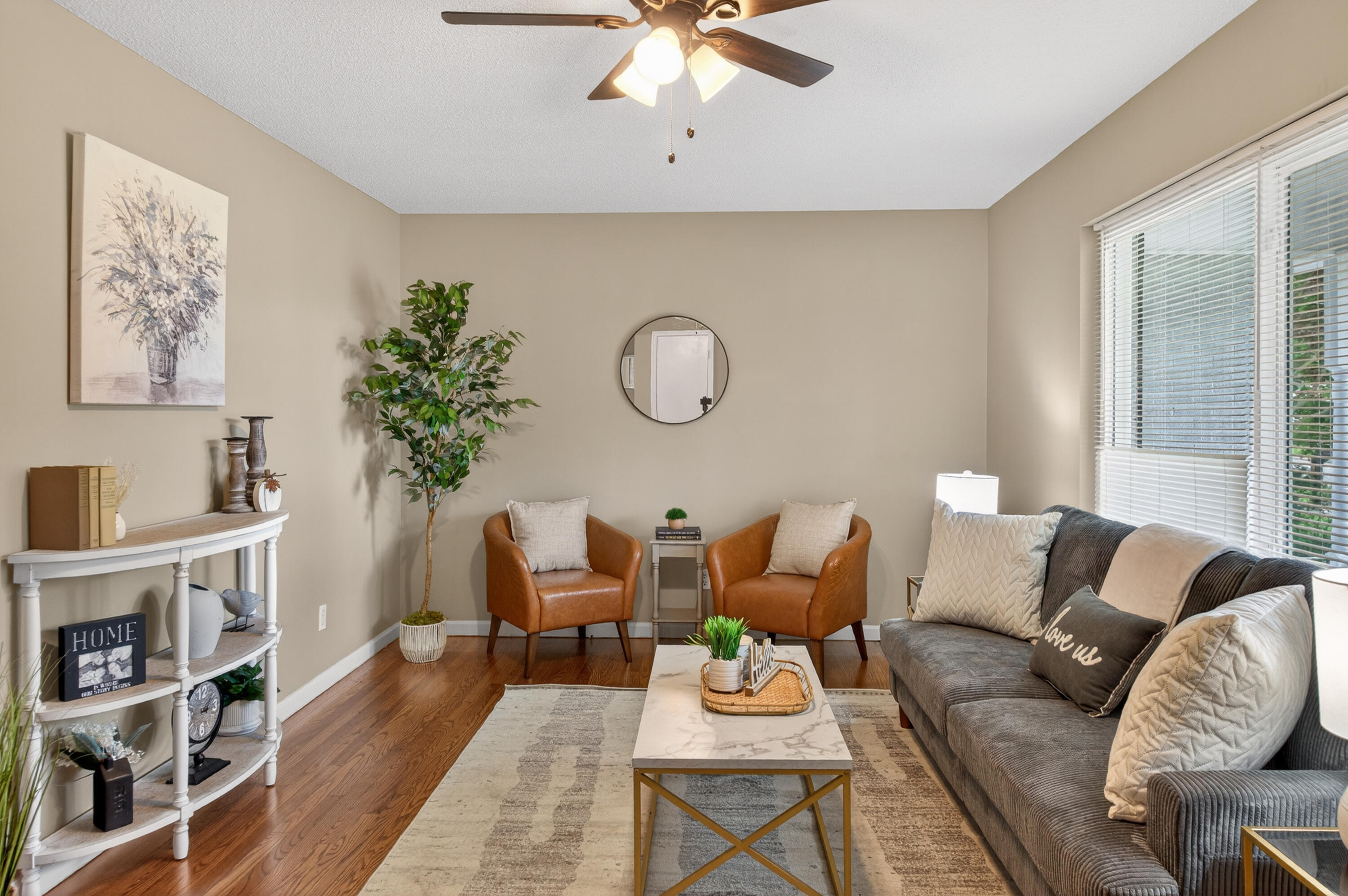 1537394 Property Photo 11
