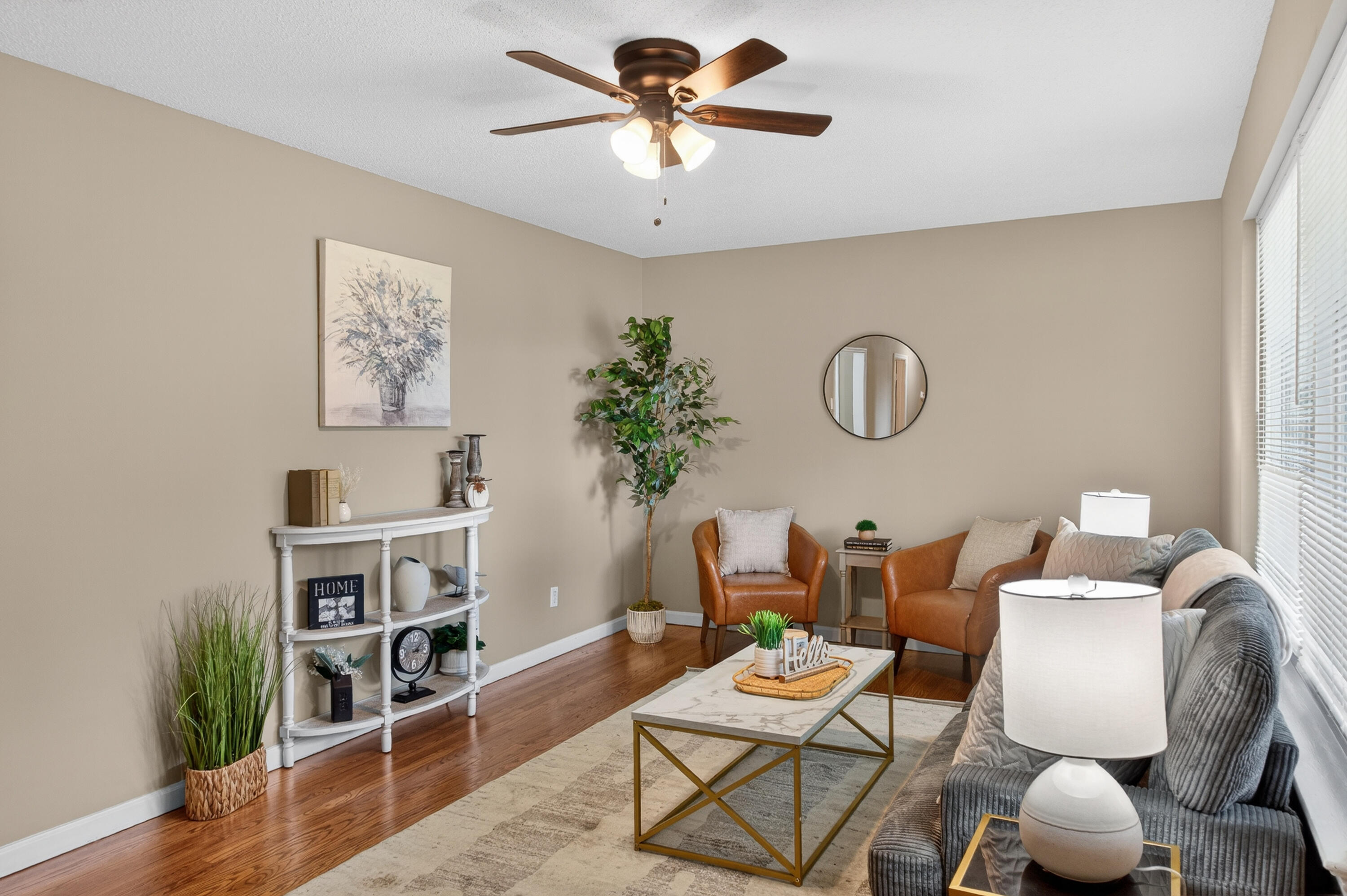 1537394 Property Photo 12