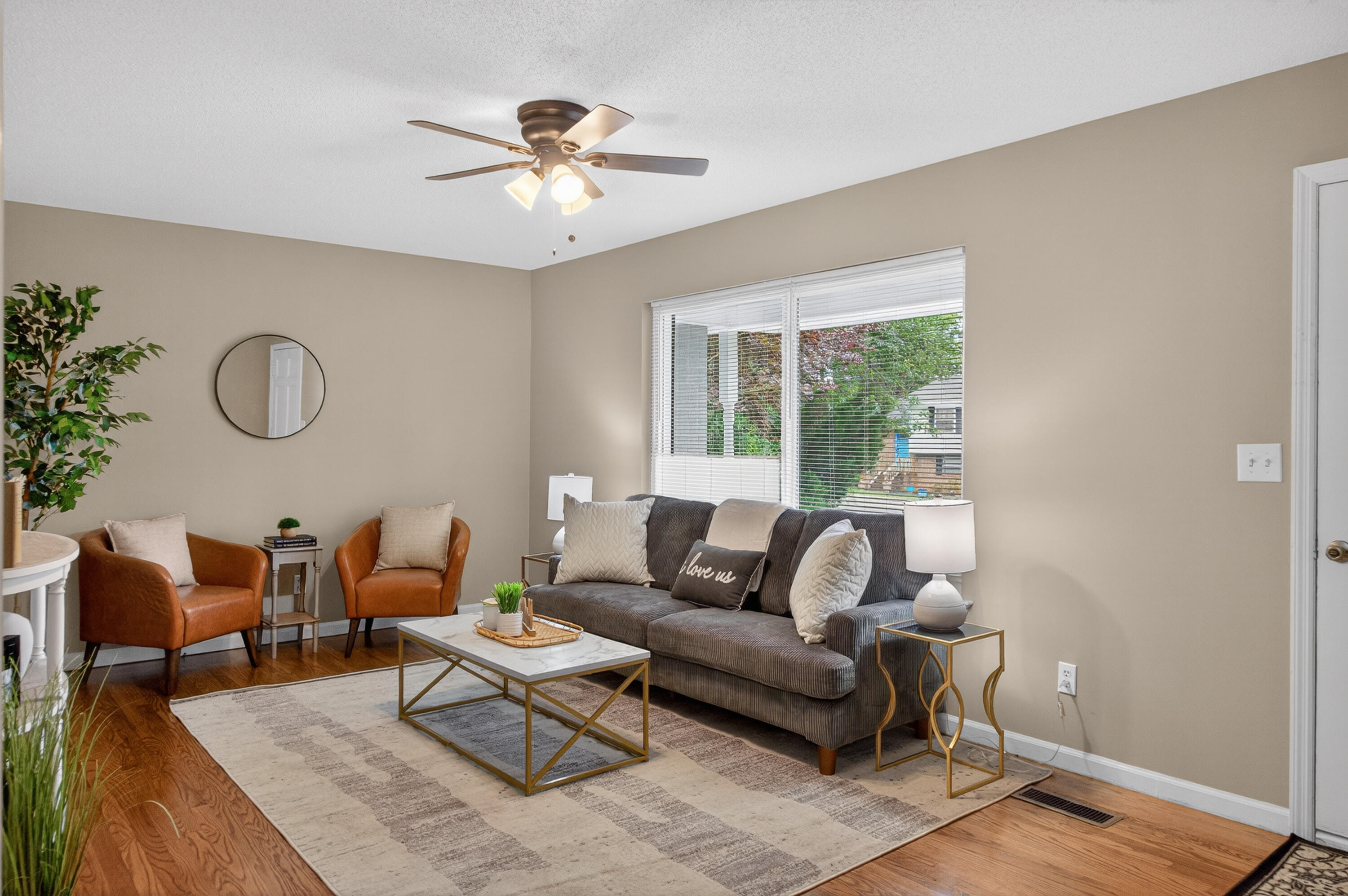 1537394 Property Photo 13