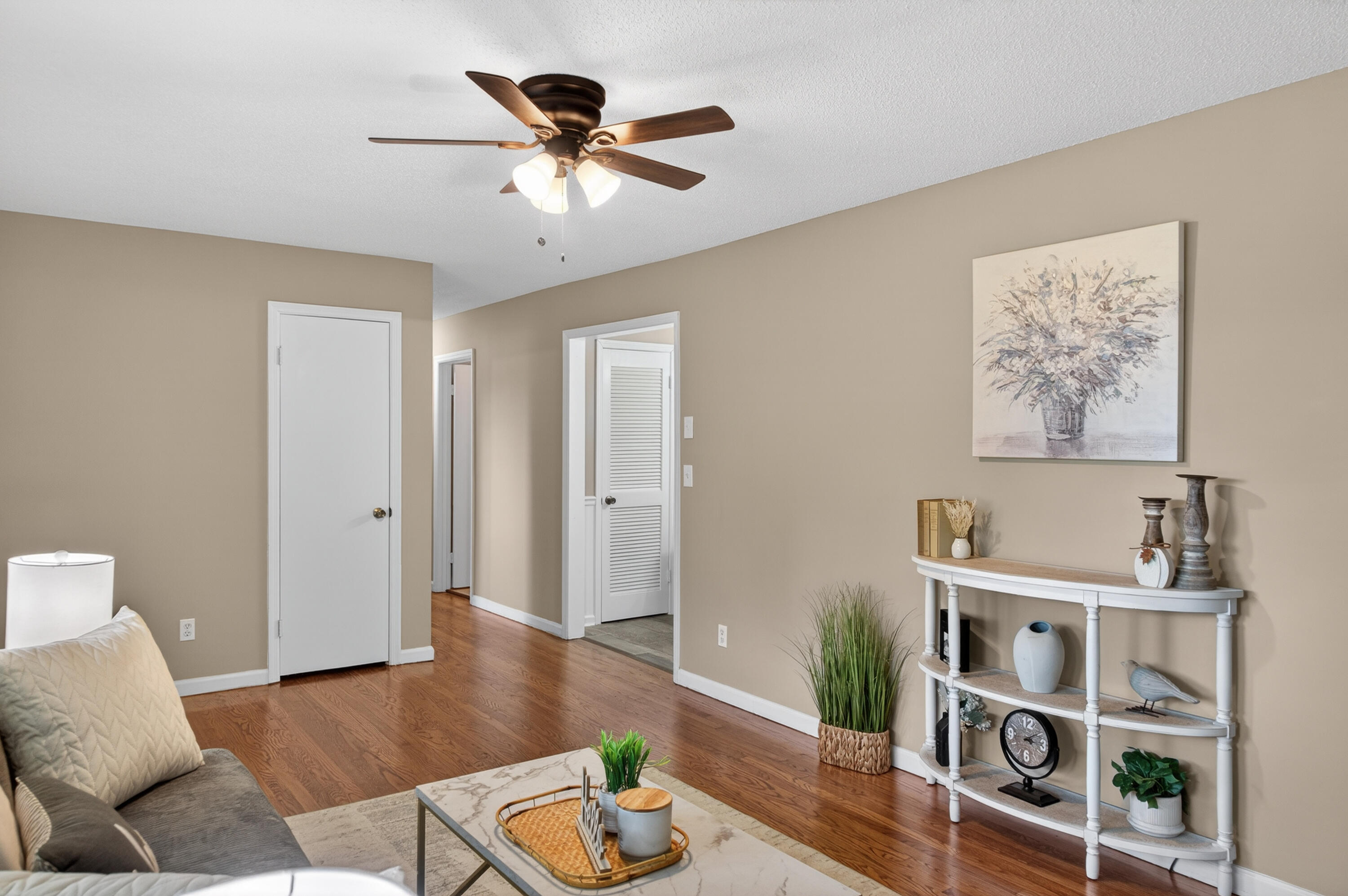 1537394 Property Photo 14