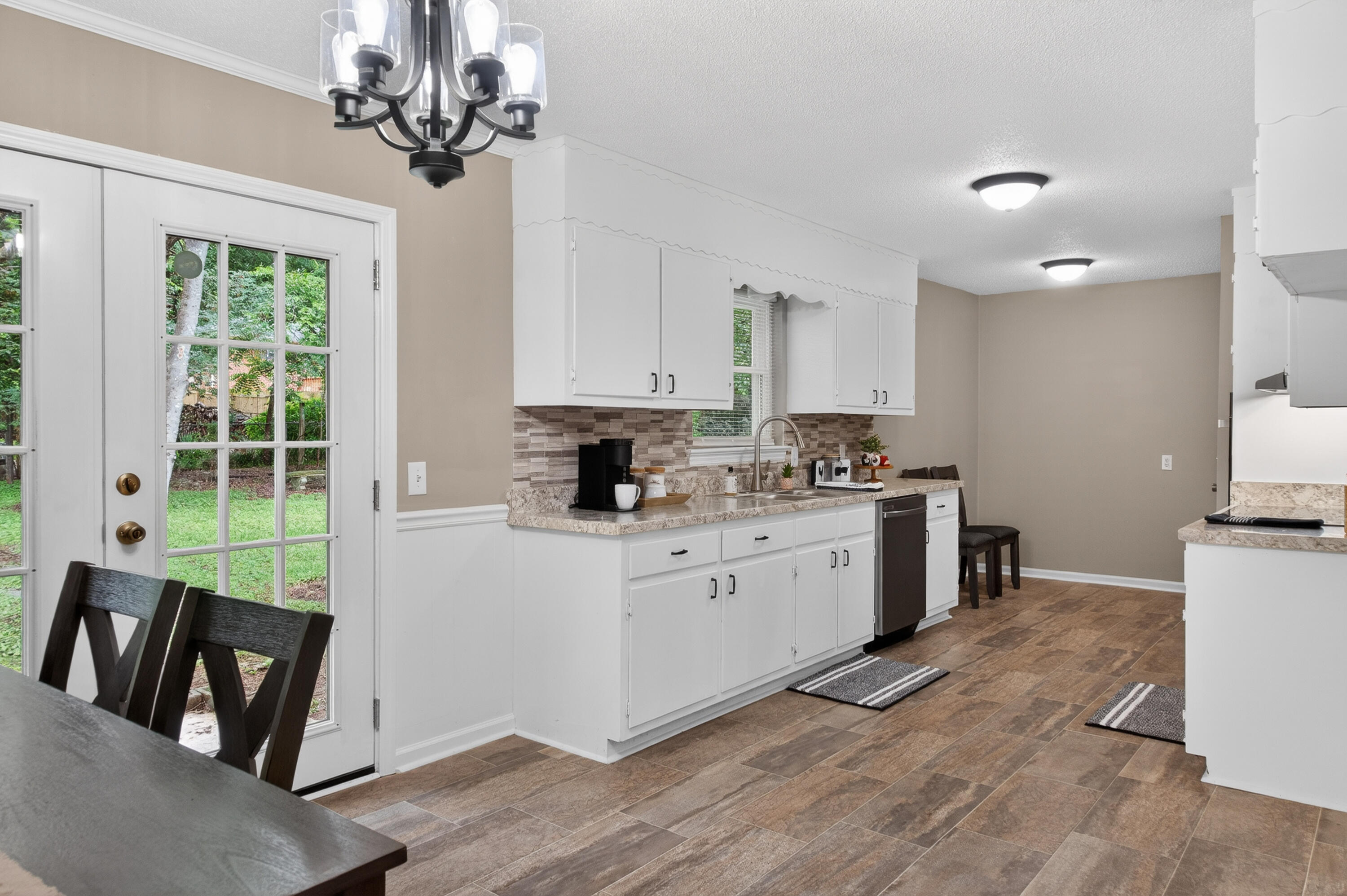 1537394 Property Photo 18