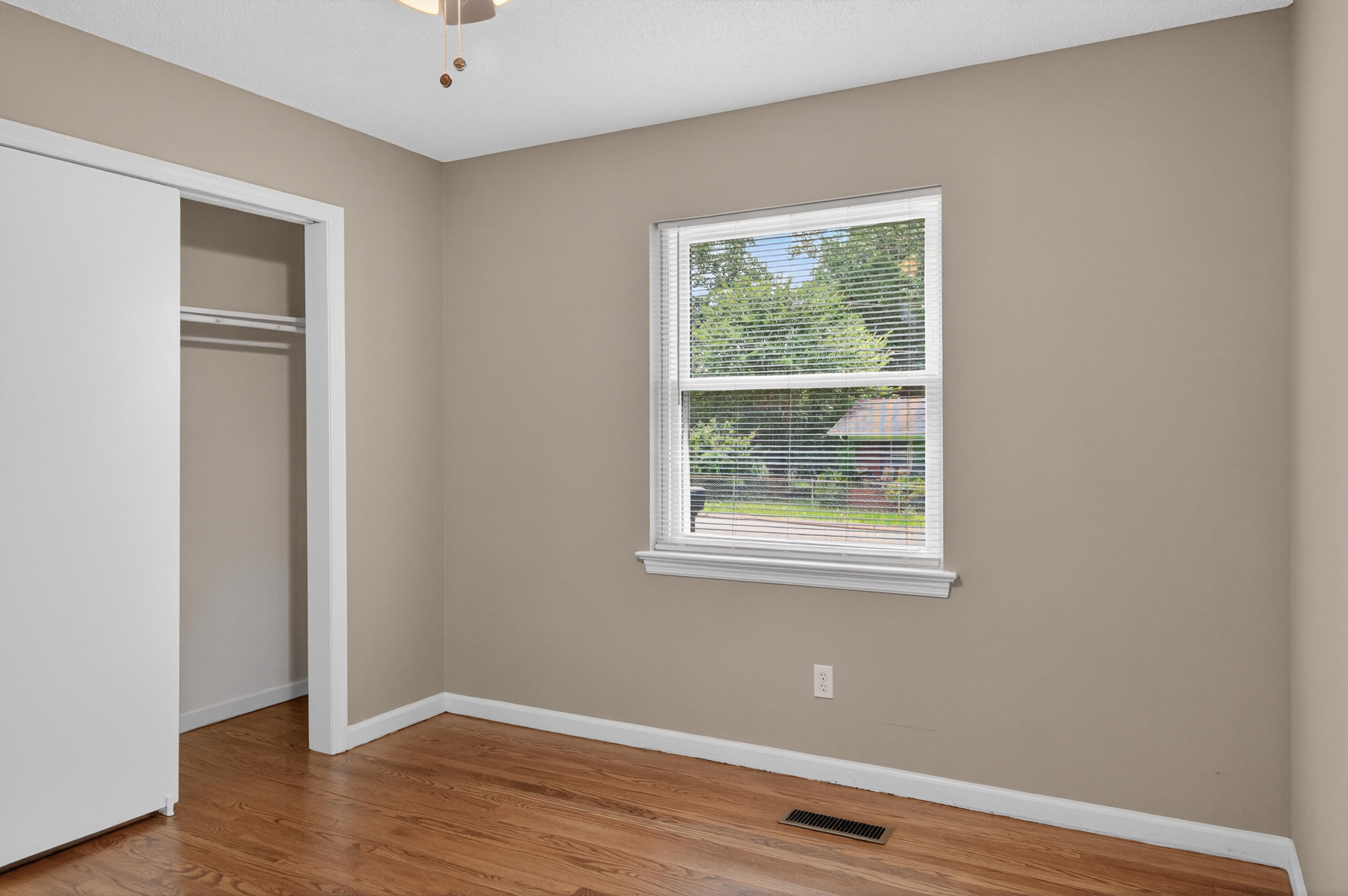 1537394 Property Photo 34