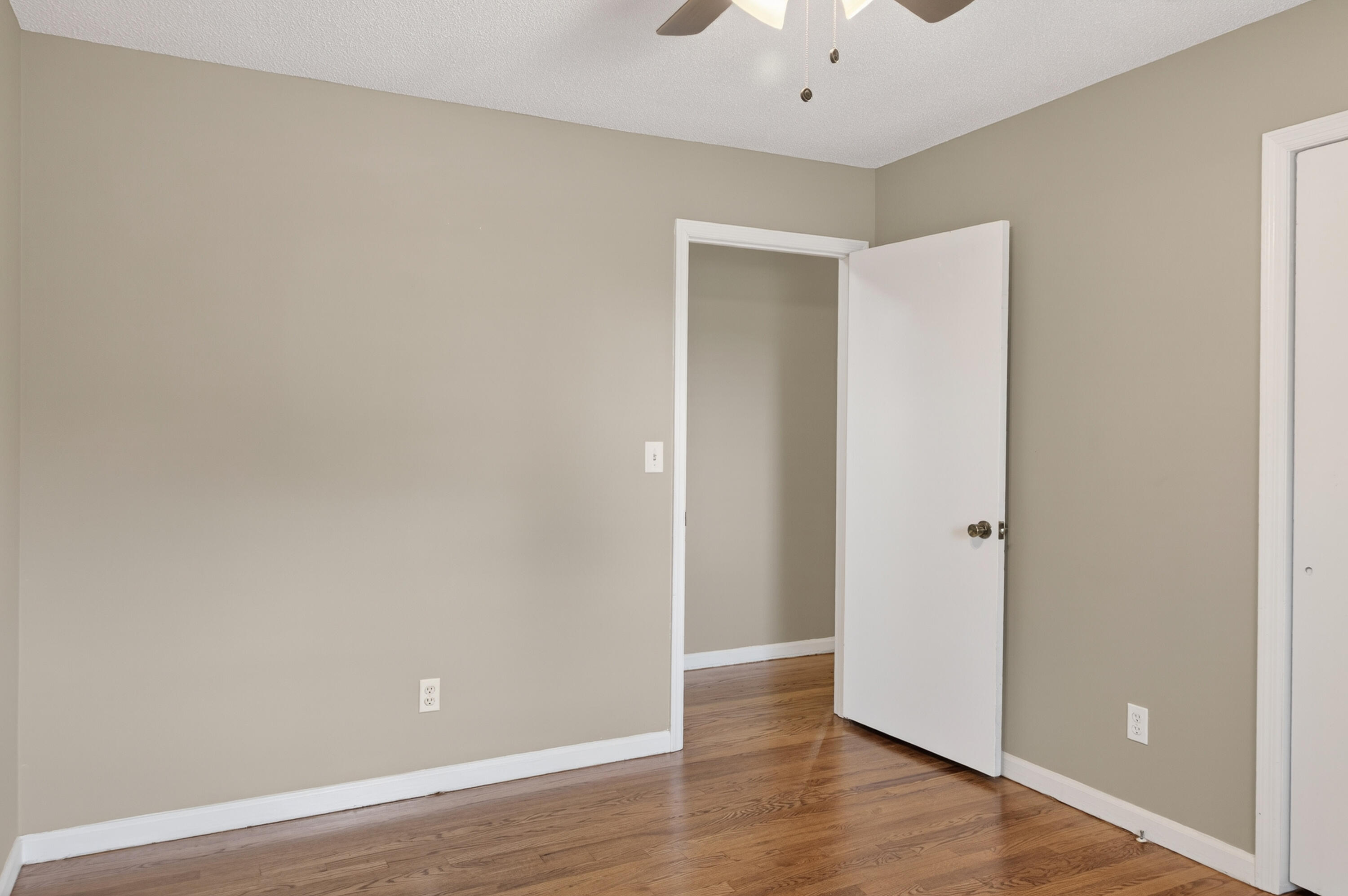 1537394 Property Photo 35