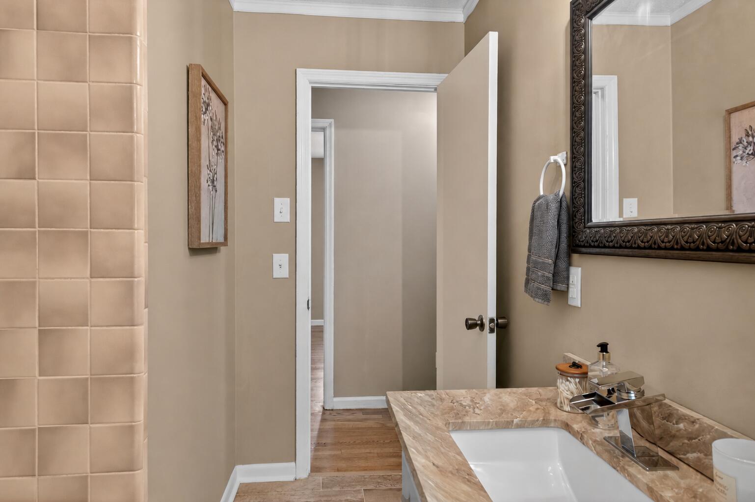 1537394 Property Photo 39