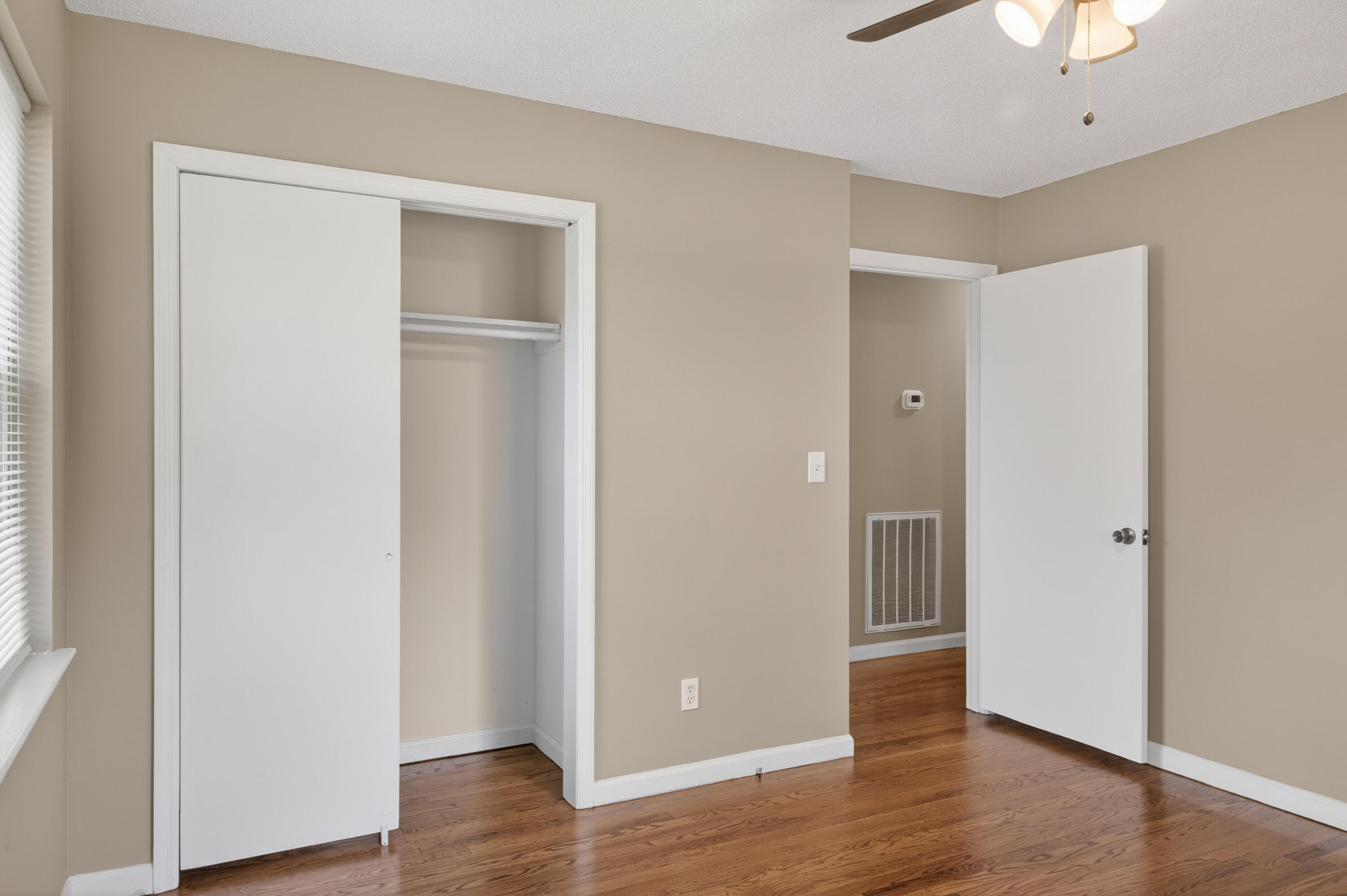 1537394 Property Photo 41