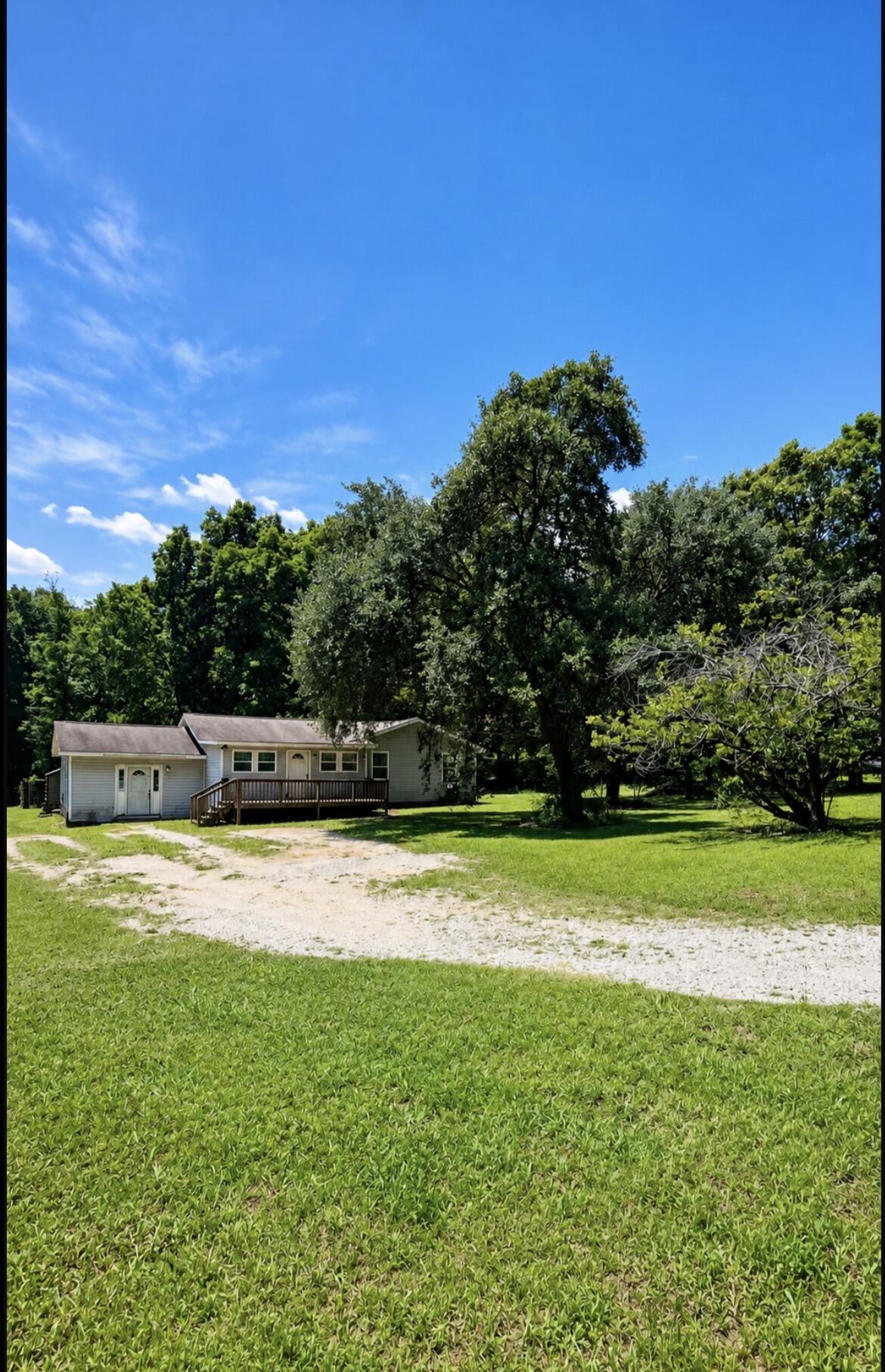4062 Corinth Road Property Photo 1