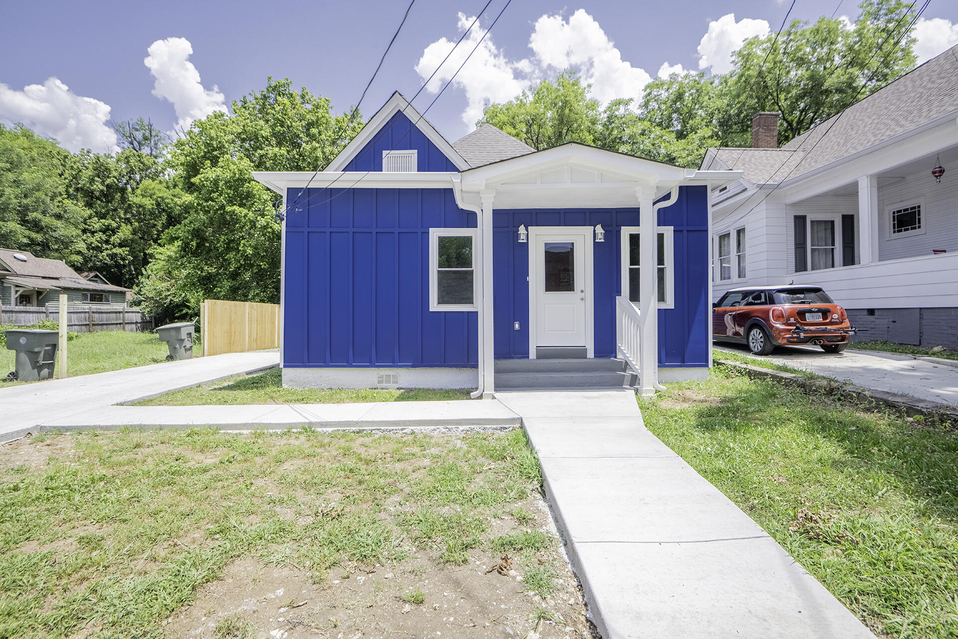 2708 N Chamberlain Avenue