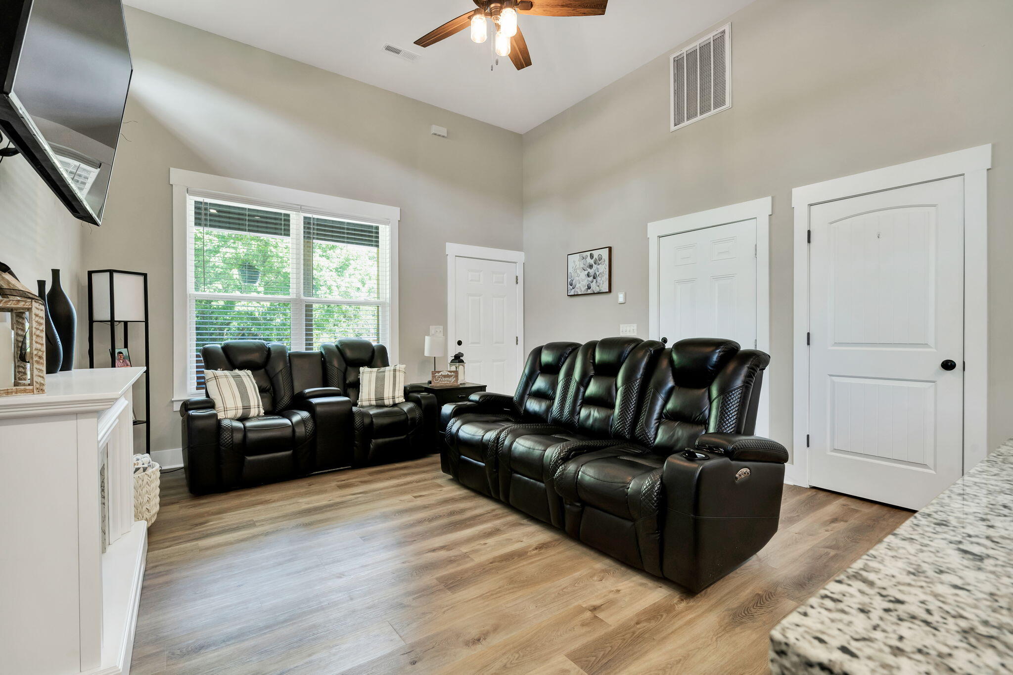 27 Langley Drive Property Photo 7