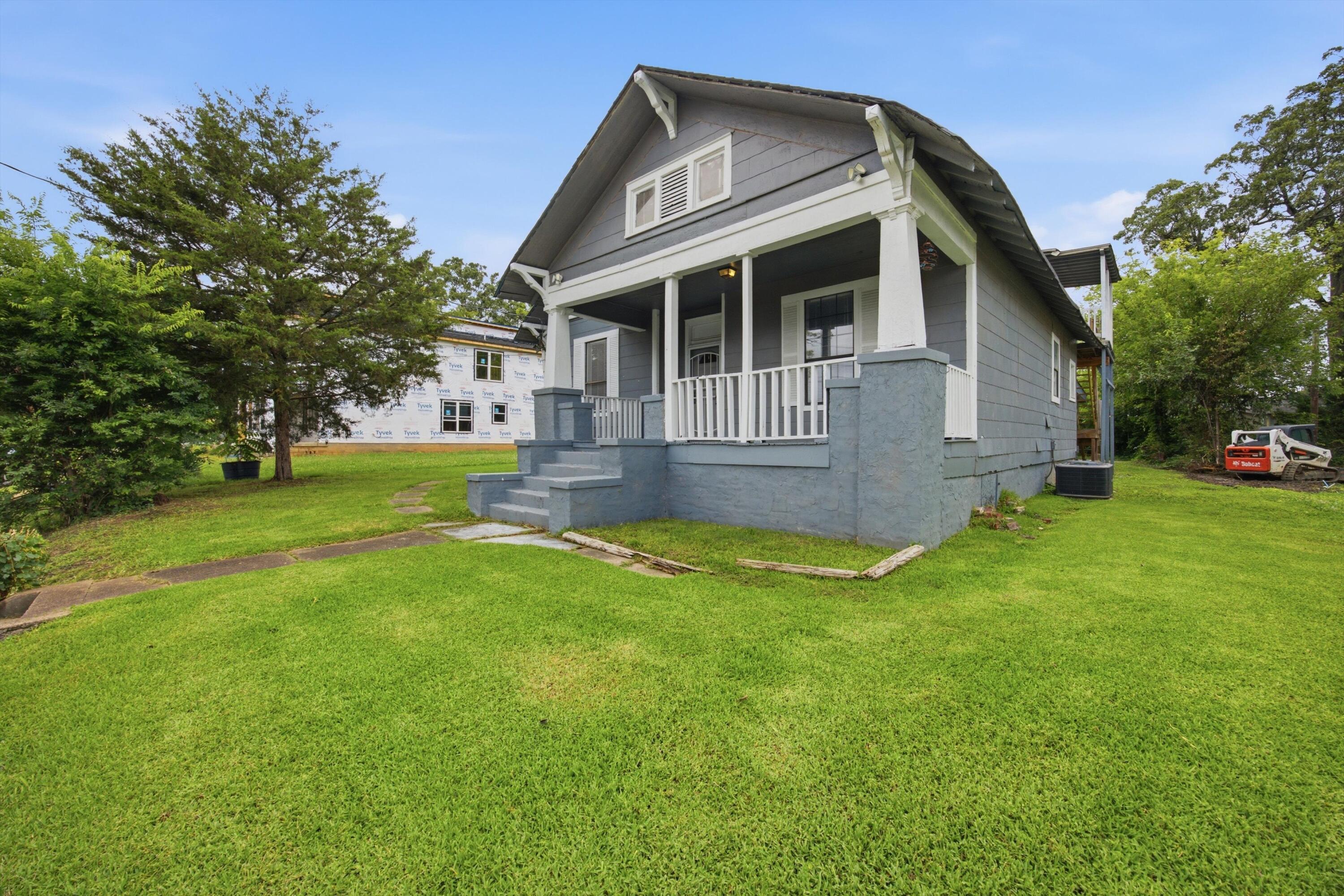 2111 Chamberlain Avenue Property Photo 1