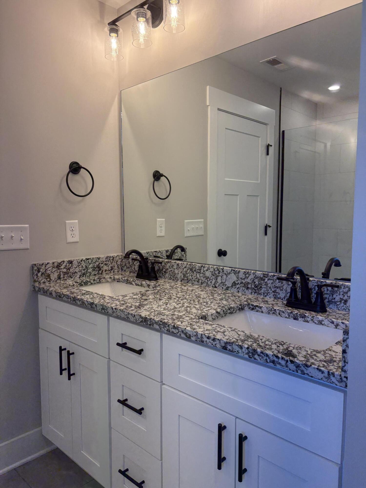 7041 Arbor Leaf Lane Property Photo 11