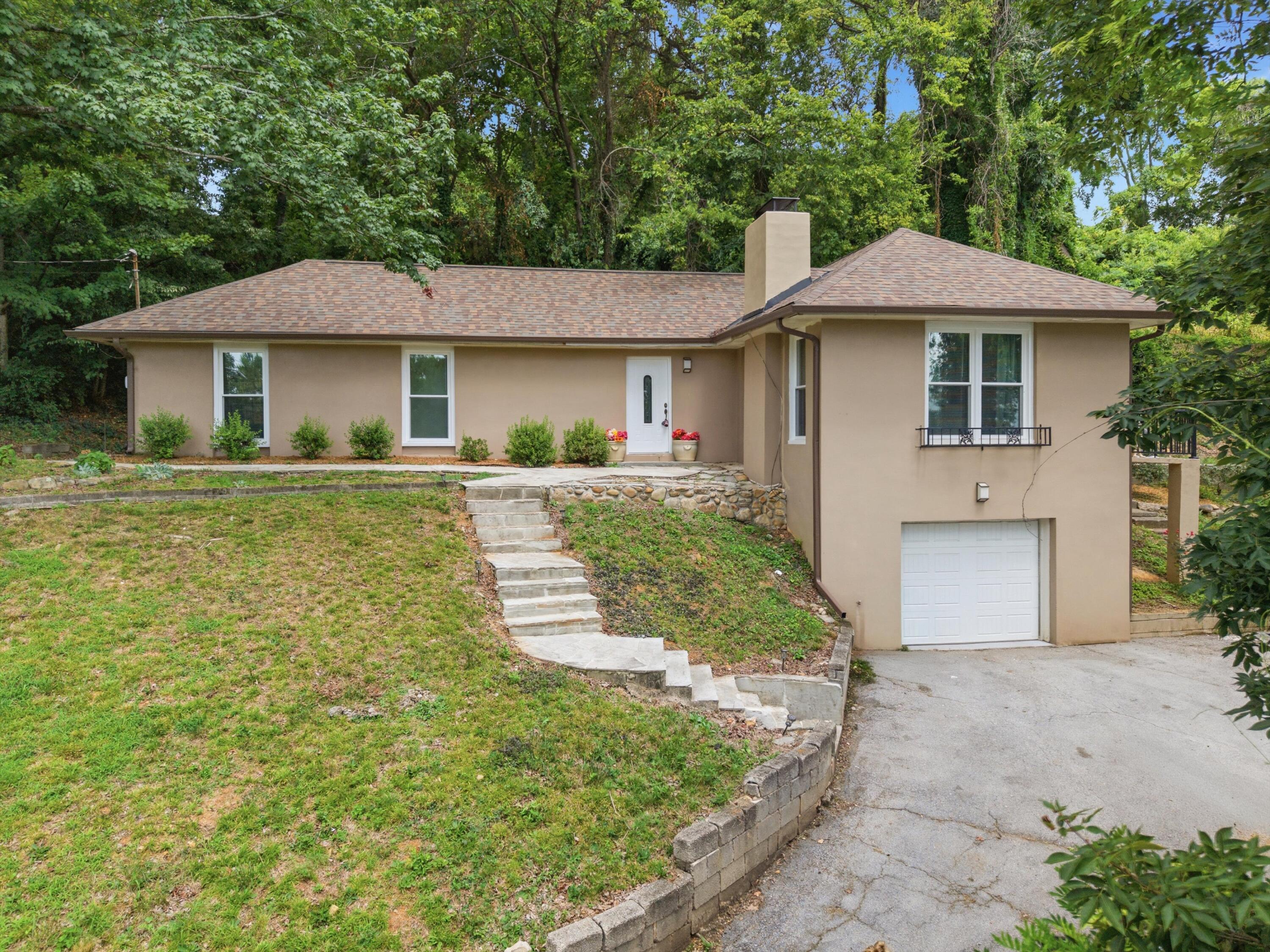 119 Crestview Circle Property Photo 2