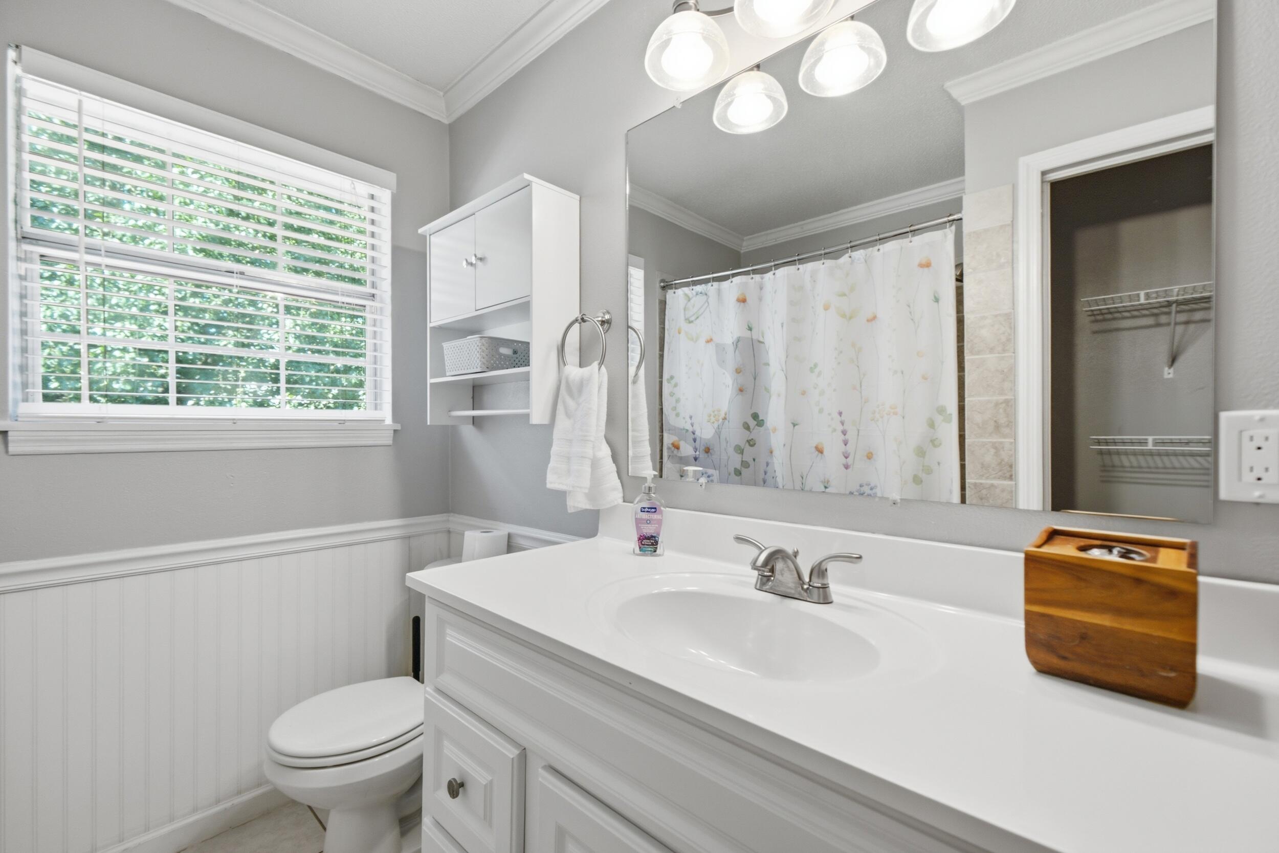 215 Mapleton Drive Nw Property Photo 6