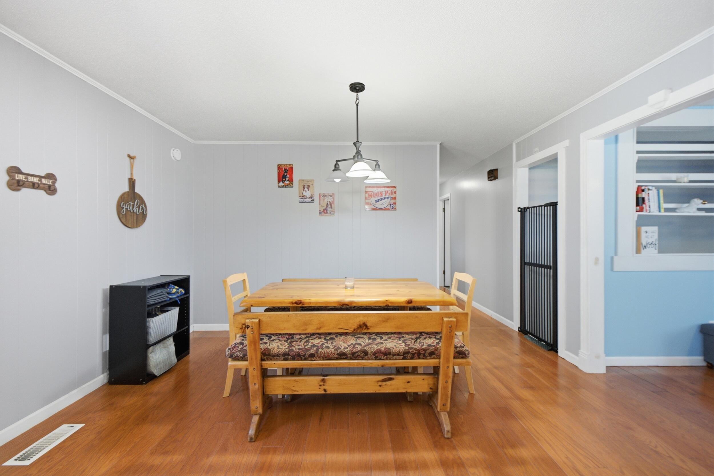 215 Mapleton Drive Nw Property Photo 10