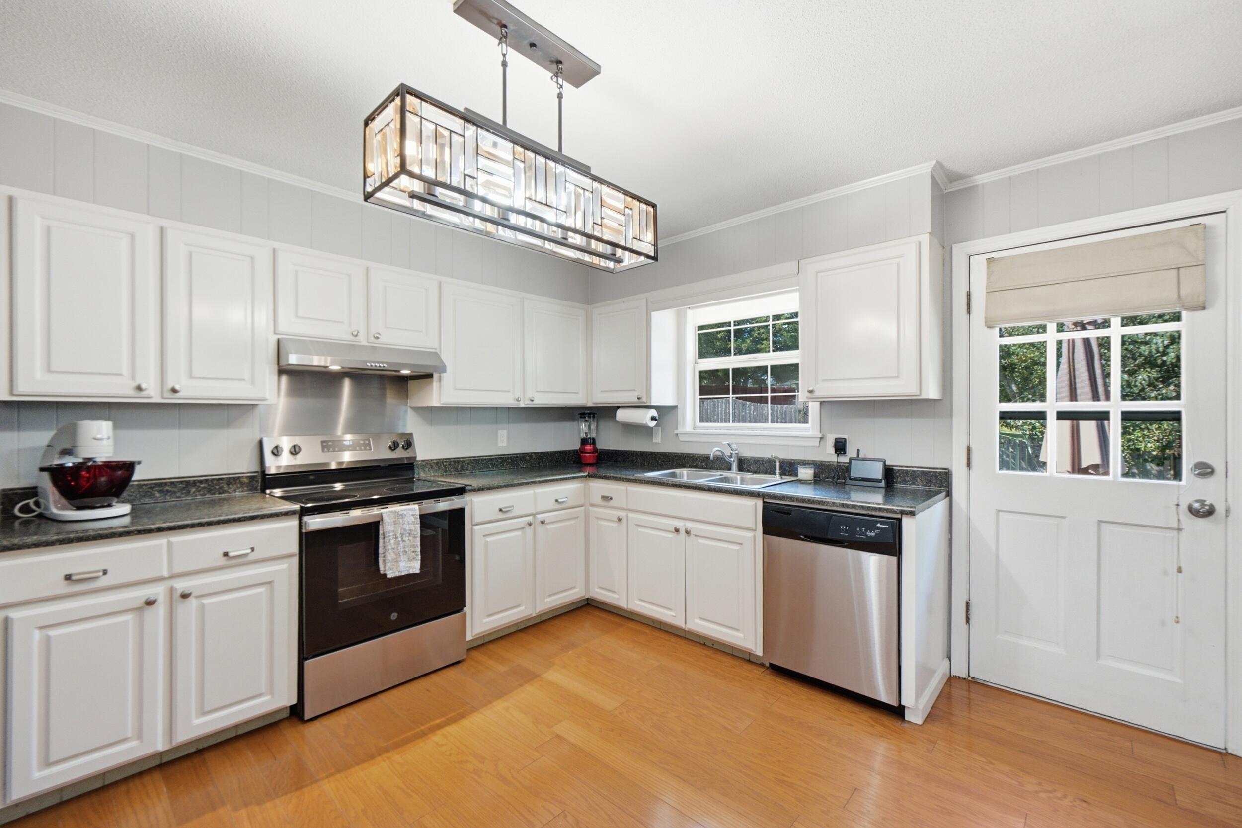 215 Mapleton Drive Nw Property Photo 11
