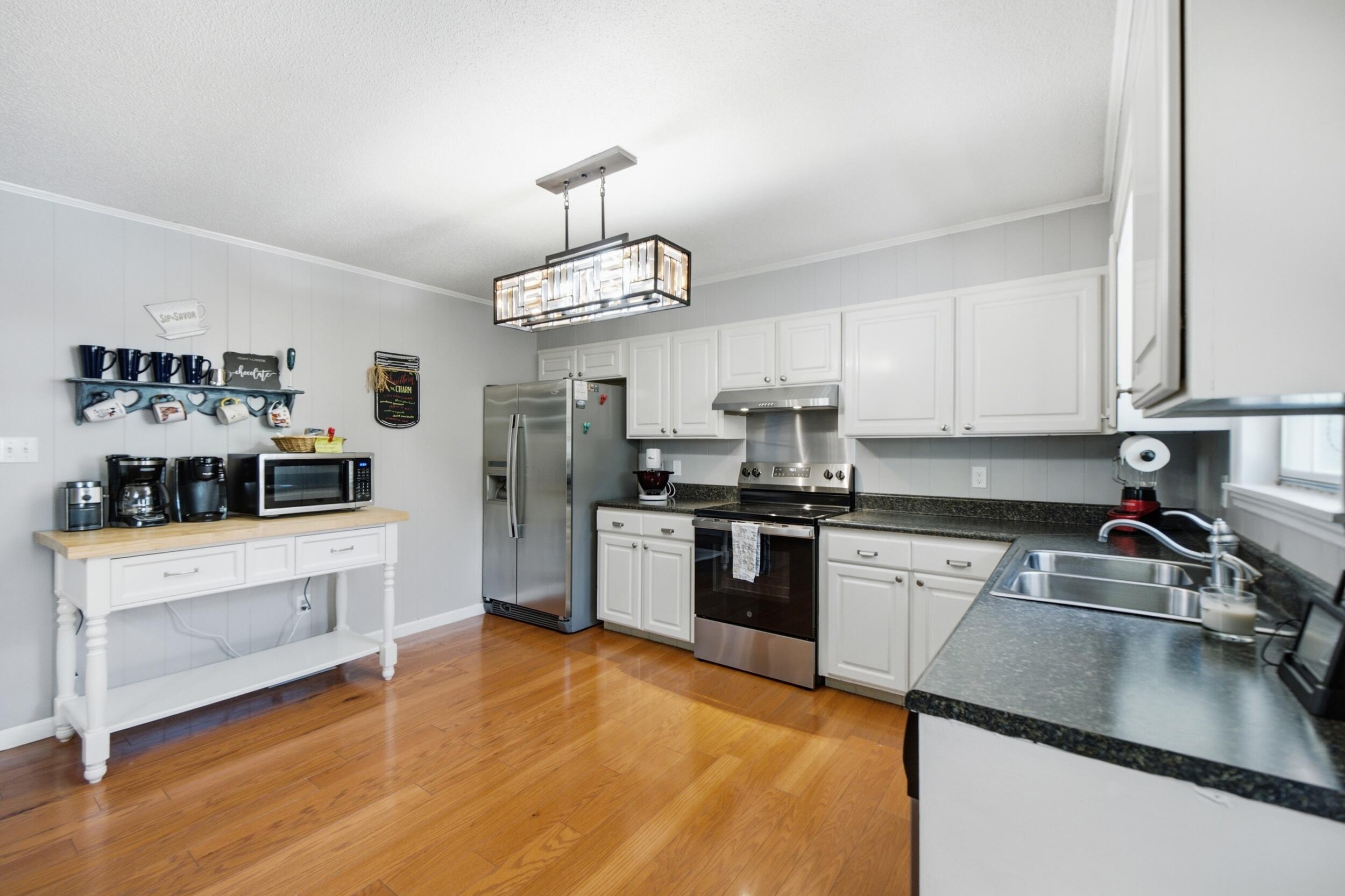 215 Mapleton Drive Nw Property Photo 12