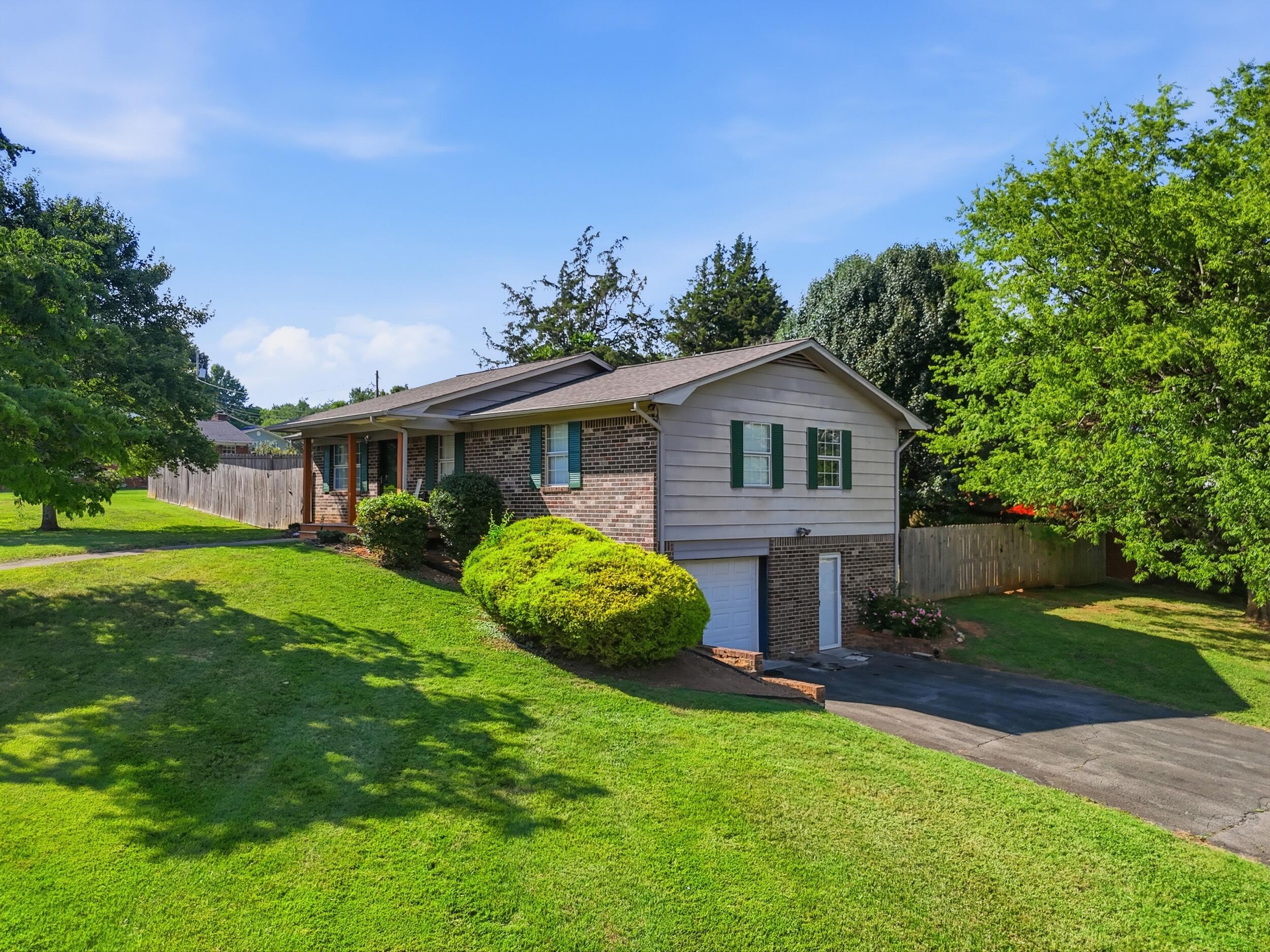 215 Mapleton Drive Nw Property Photo 25
