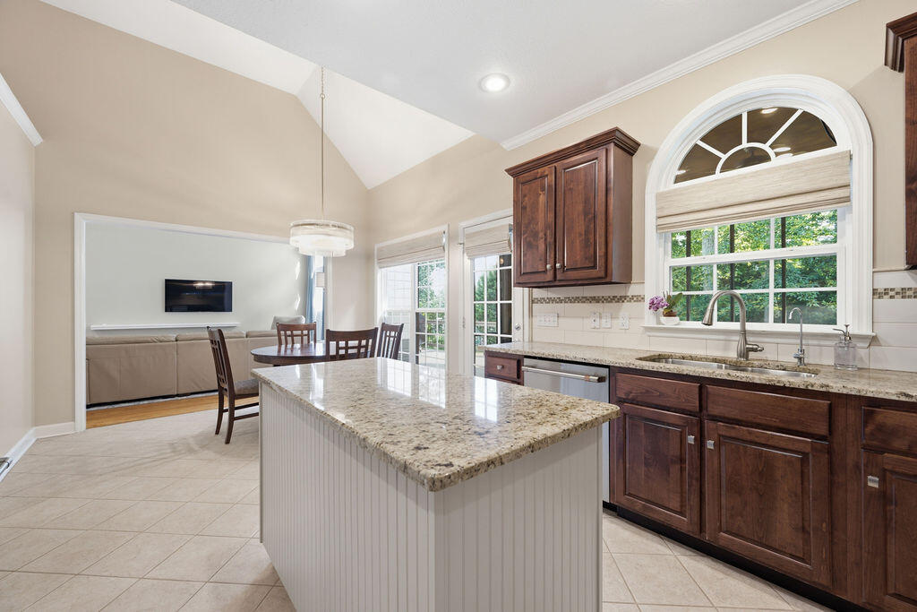 7 Windsor Lane Property Photo 18