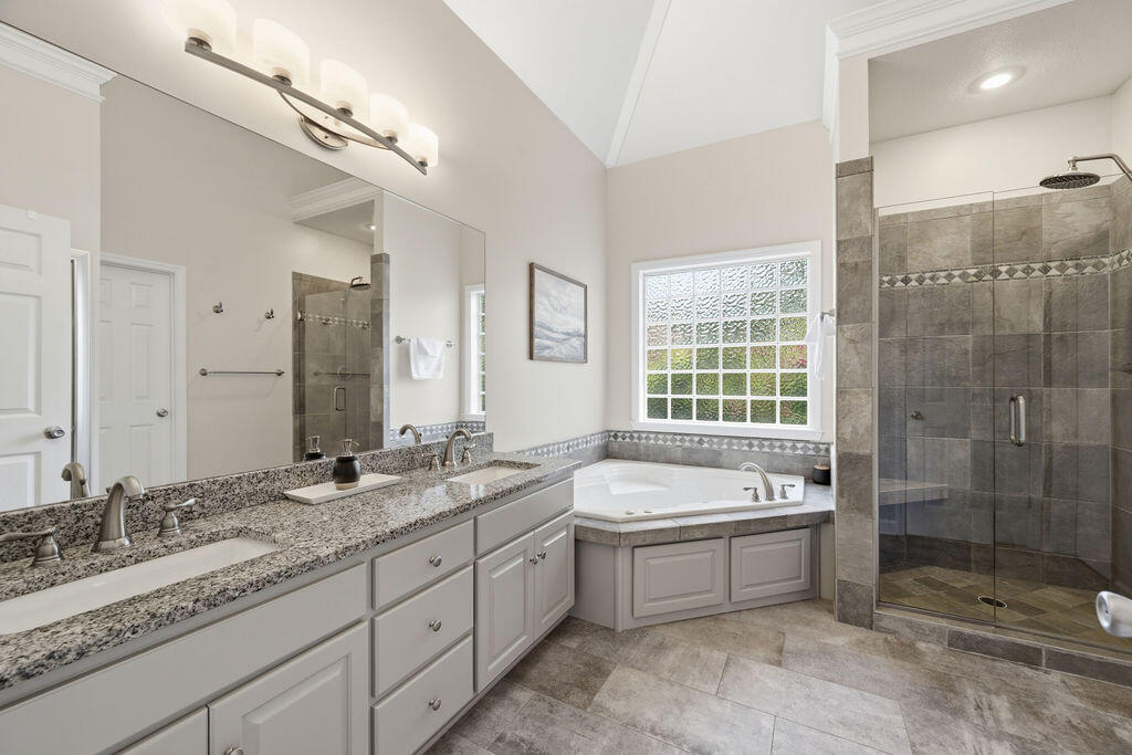 7 Windsor Lane Property Photo 21