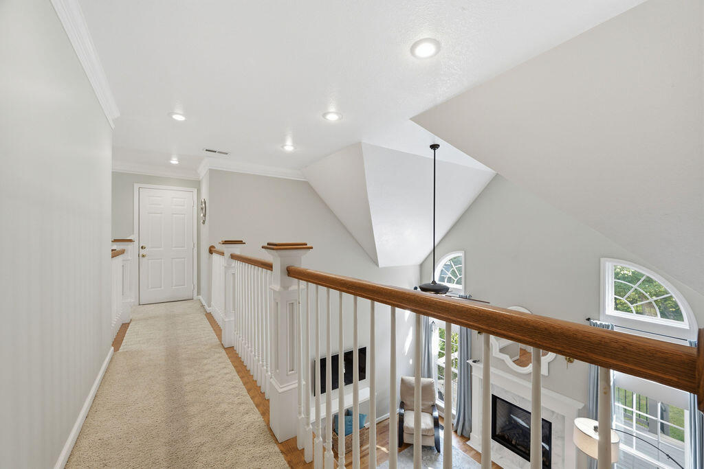 7 Windsor Lane Property Photo 27