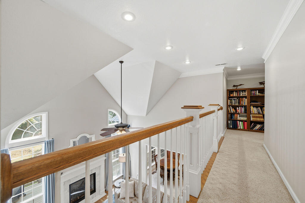 7 Windsor Lane Property Photo 28