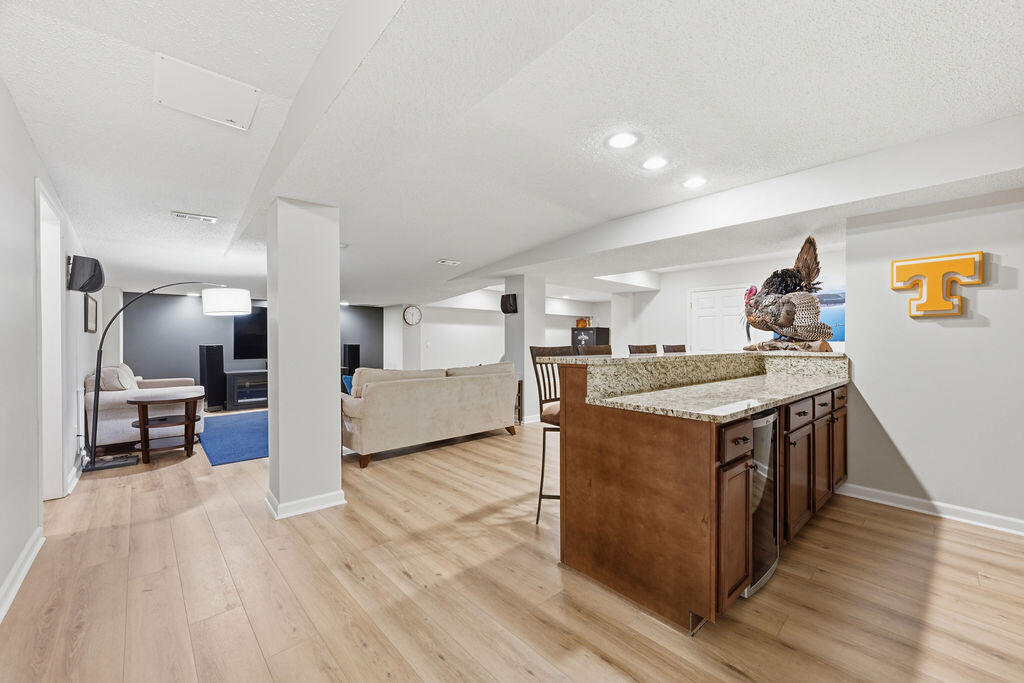 7 Windsor Lane Property Photo 36
