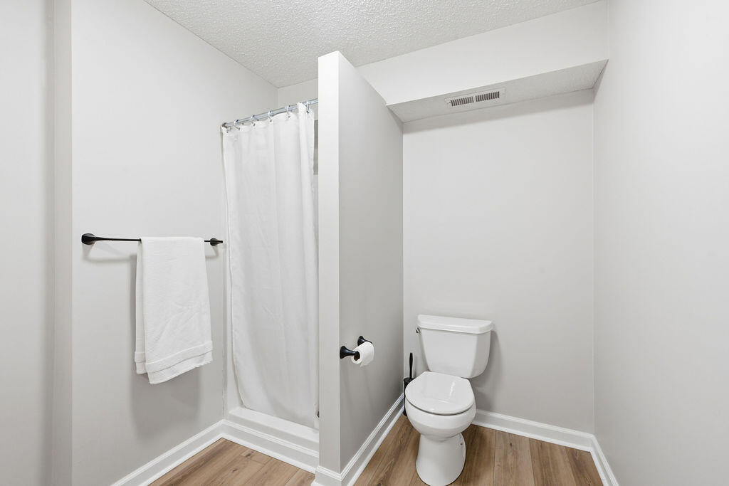 7 Windsor Lane Property Photo 46