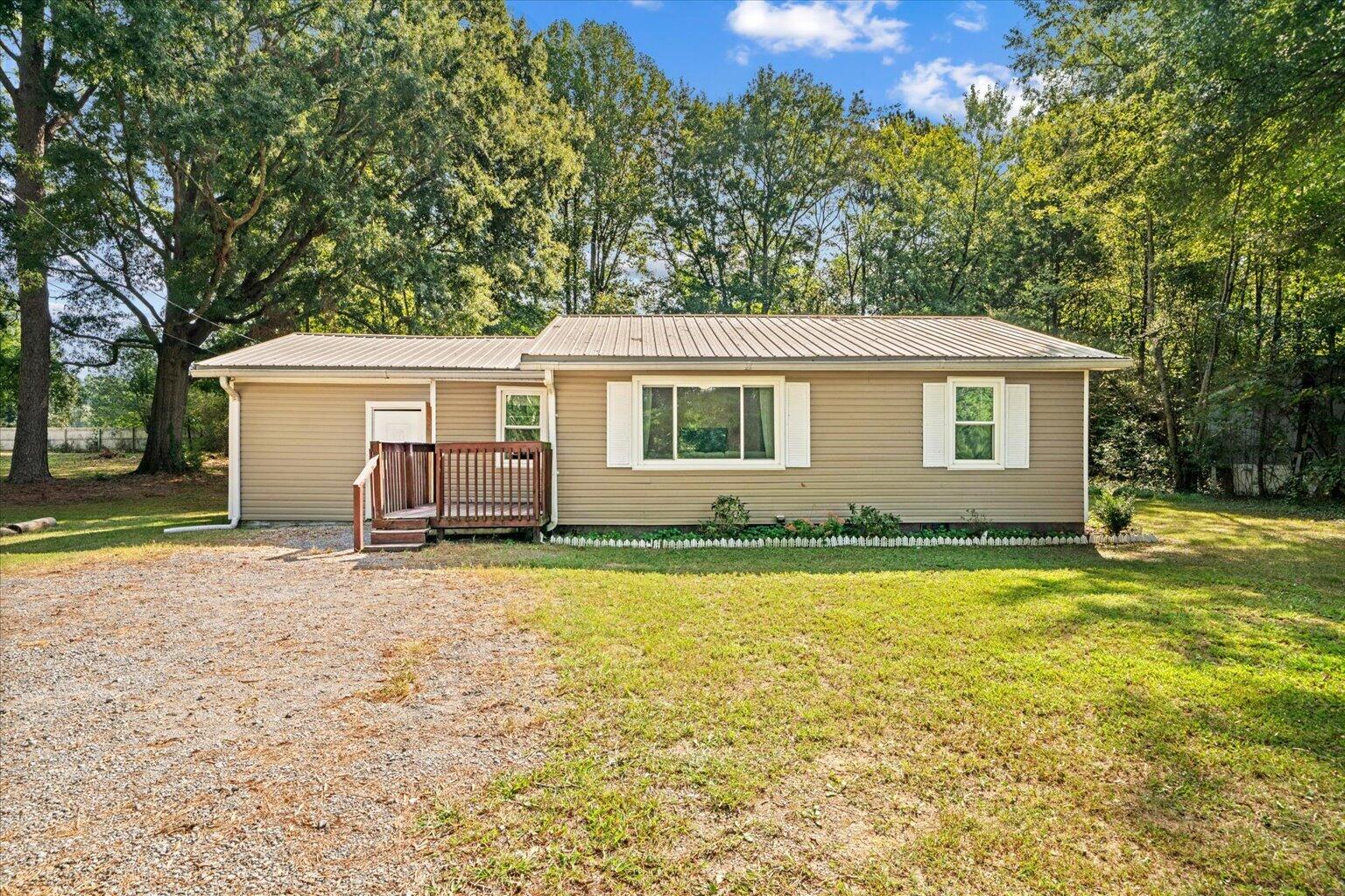 163 Ben Putnam Road