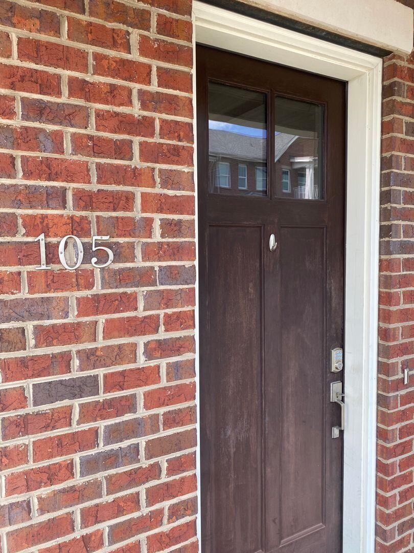 105 E 03rd Street Property Photo 5