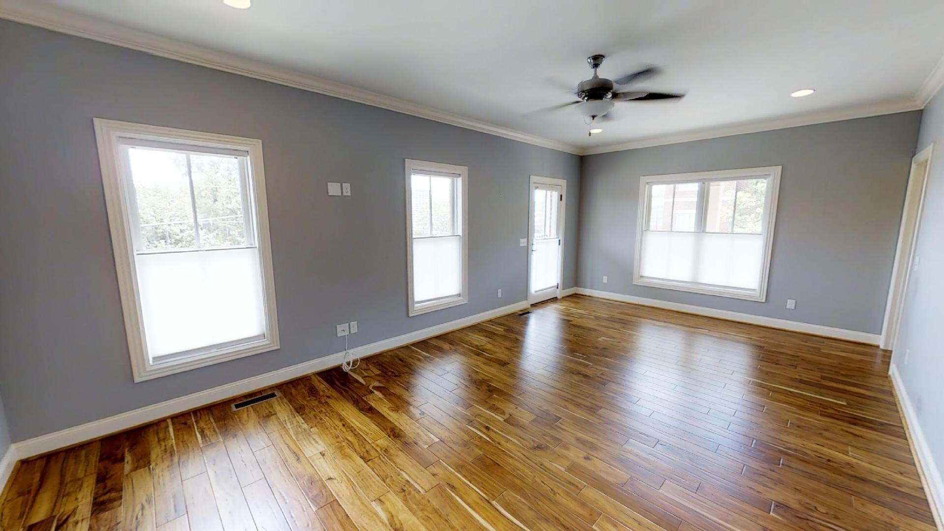 105 E 03rd Street Property Photo 17