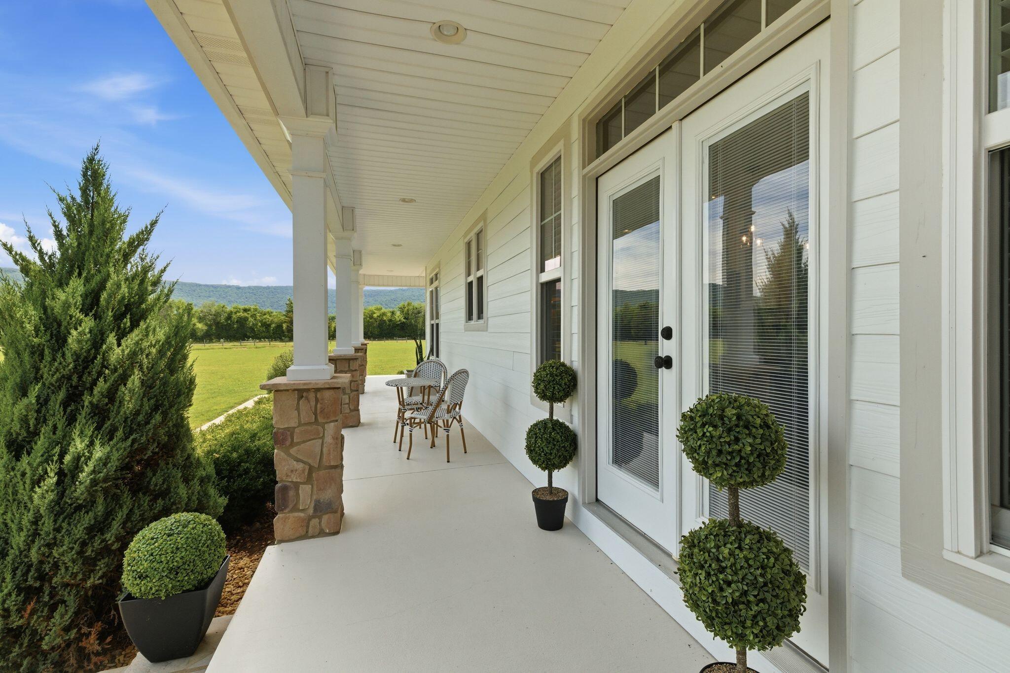 354 Garner Road Property Photo 4