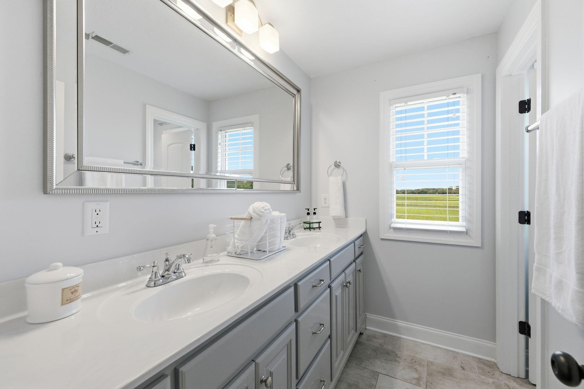 354 Garner Road Property Photo 32
