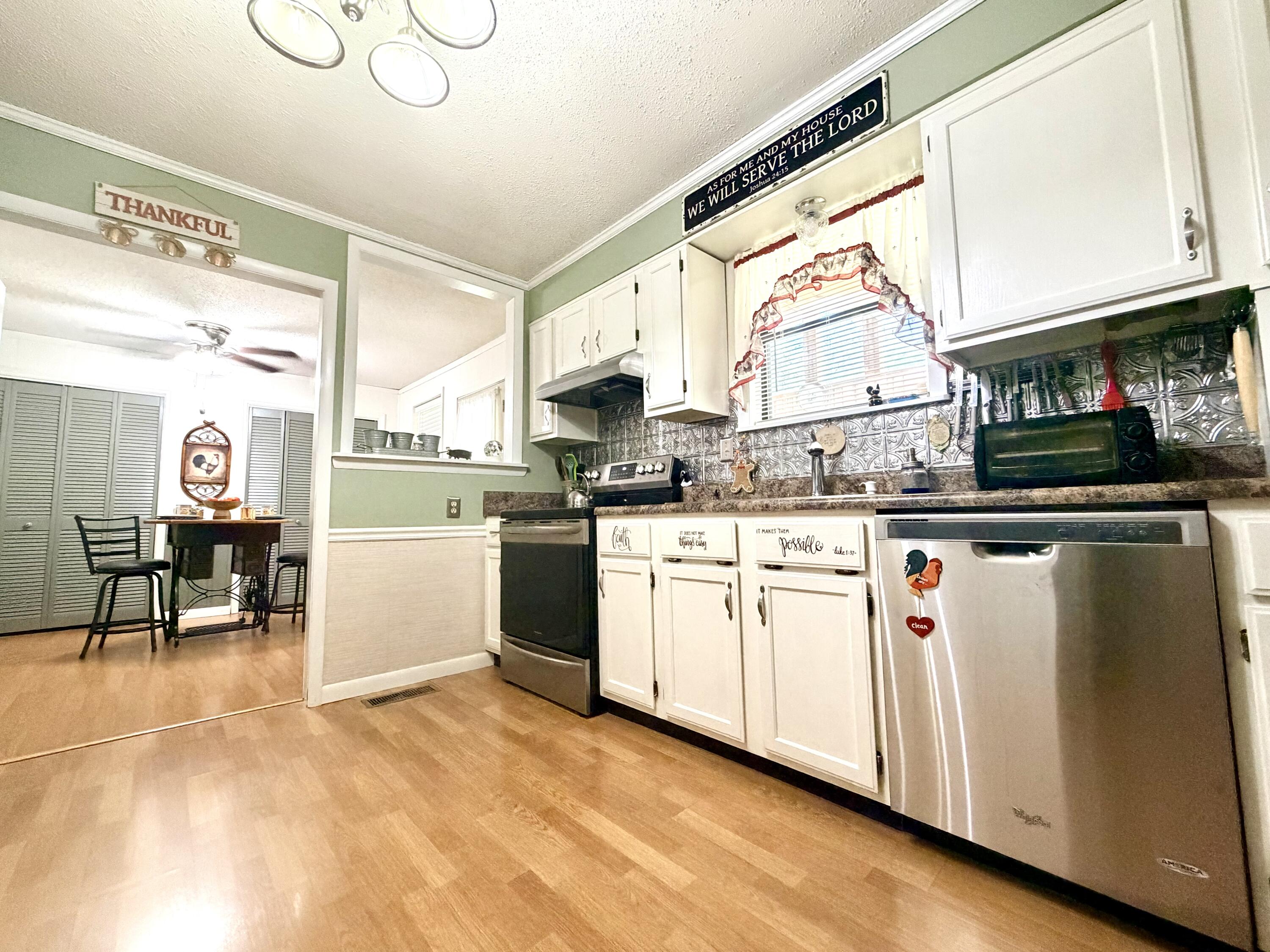 178 Meadow Green Drive Property Photo 7