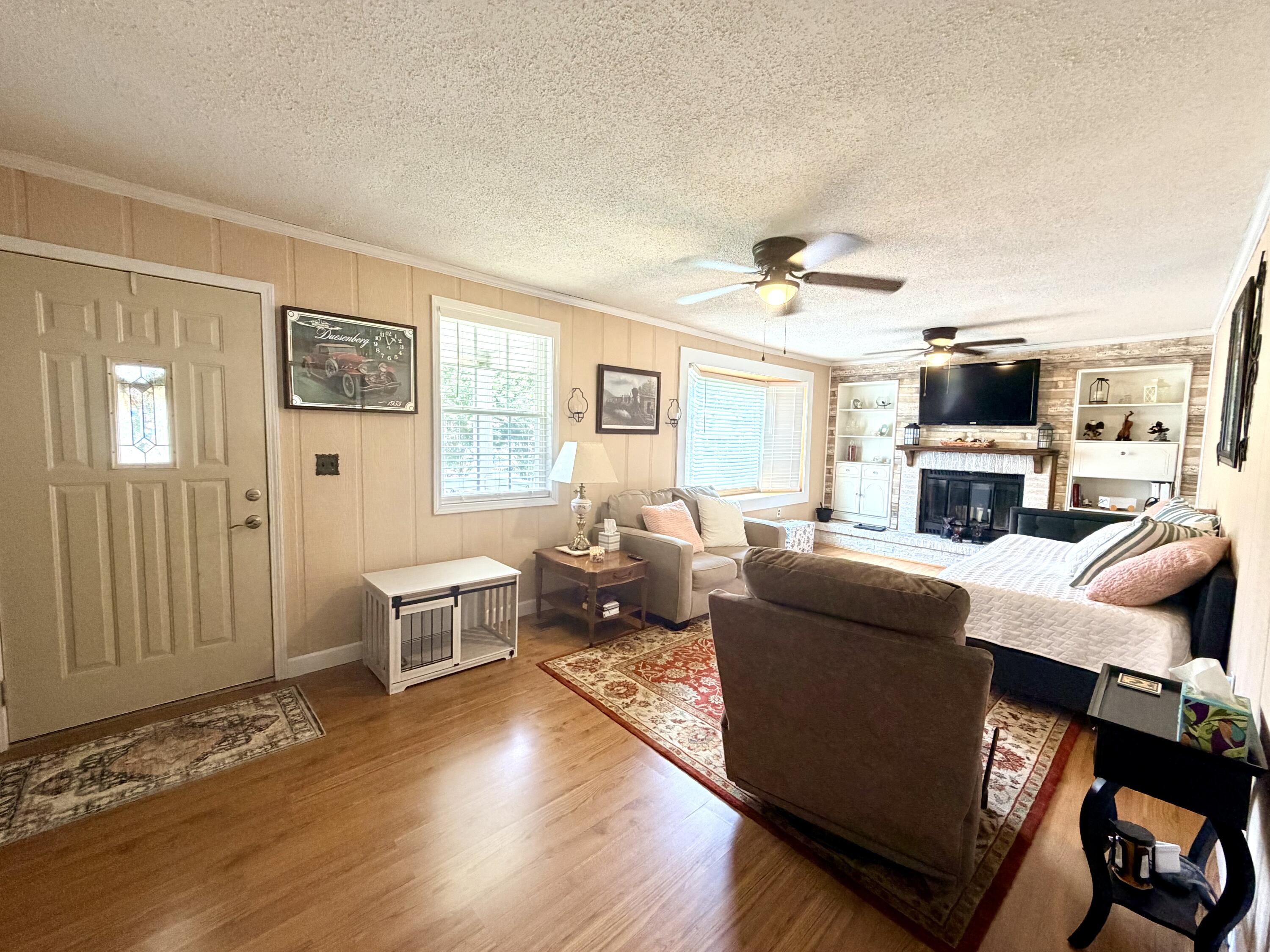 178 Meadow Green Drive Property Photo 12