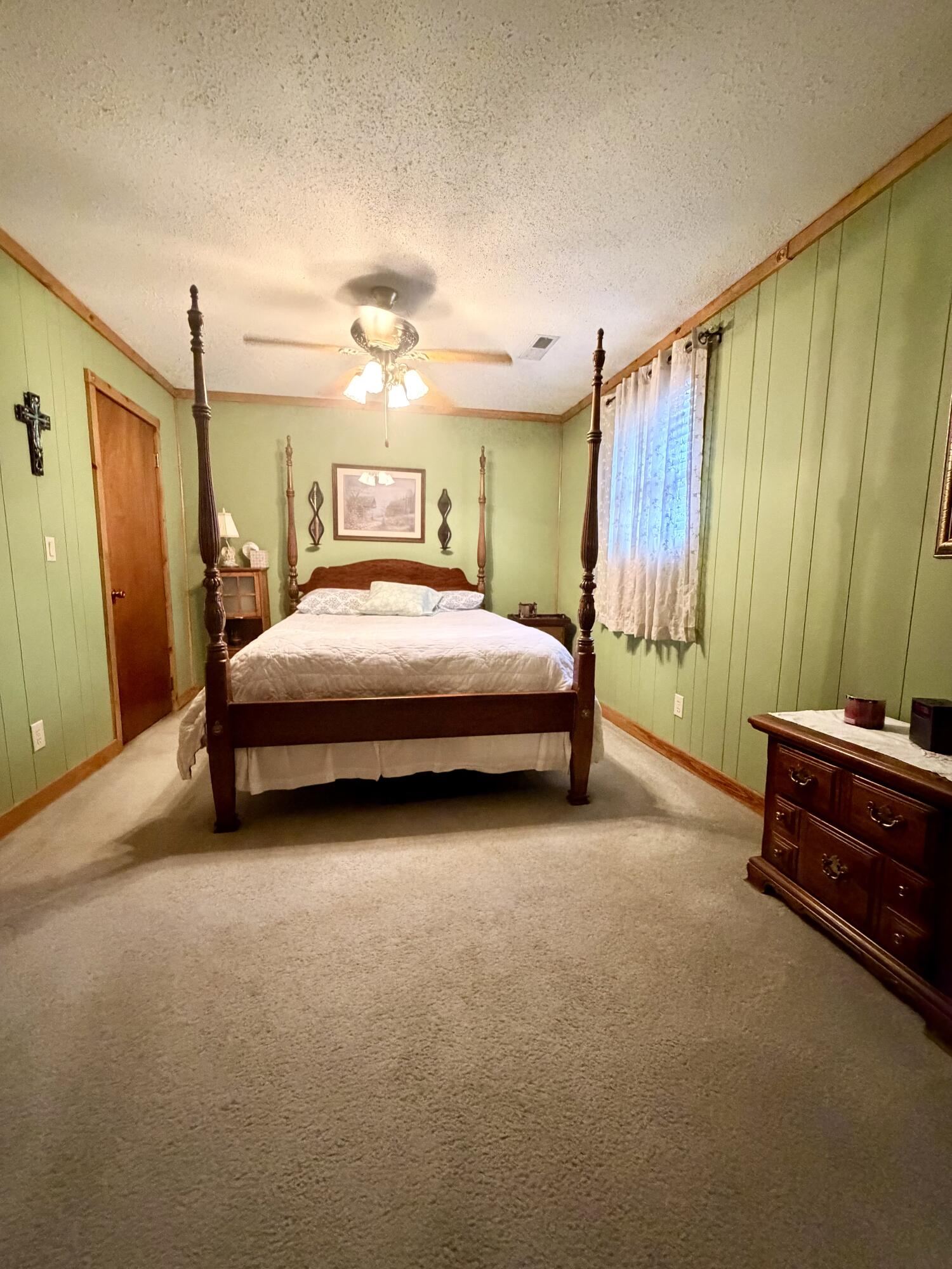 178 Meadow Green Drive Property Photo 14
