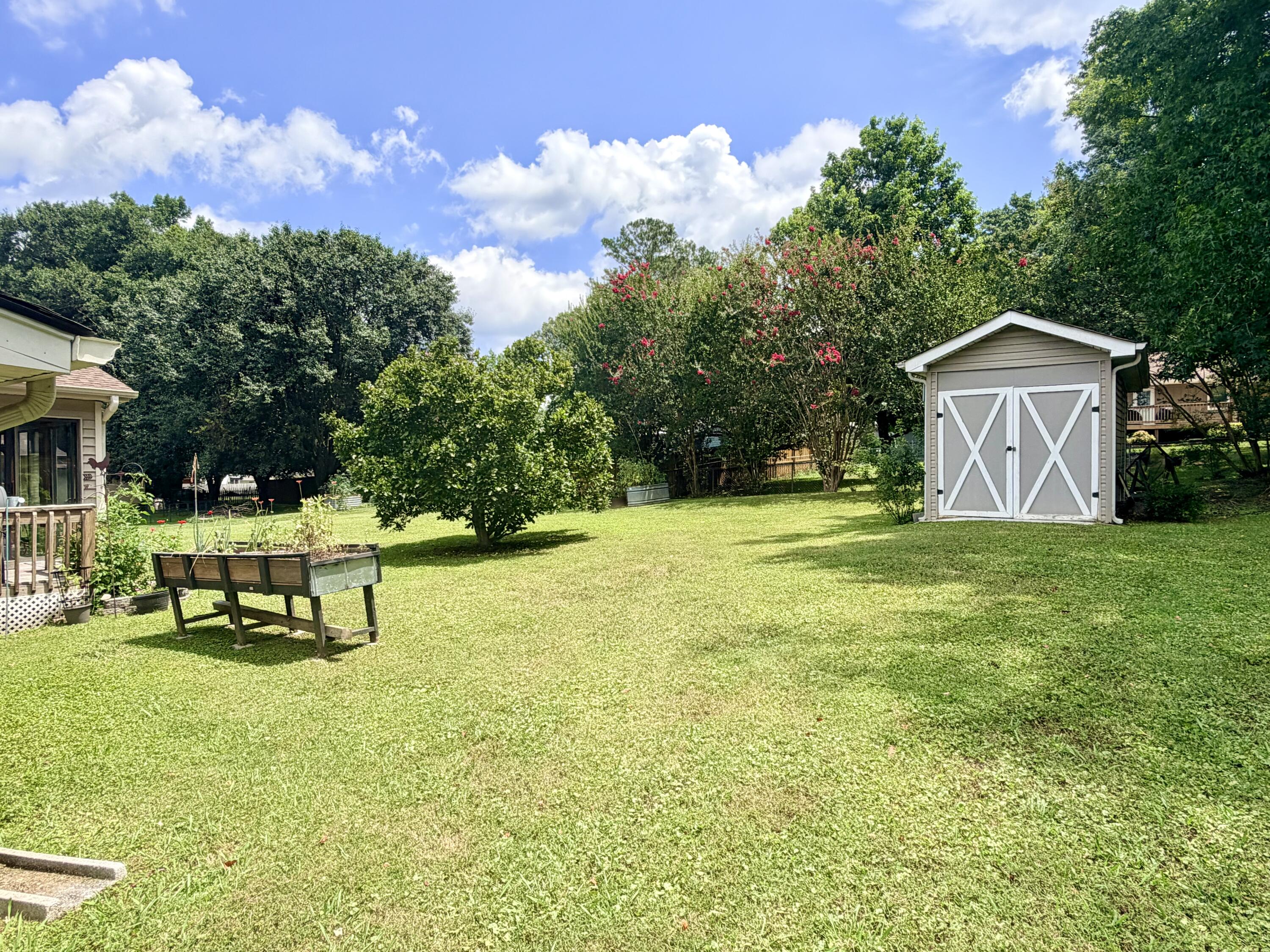 178 Meadow Green Drive Property Photo 22