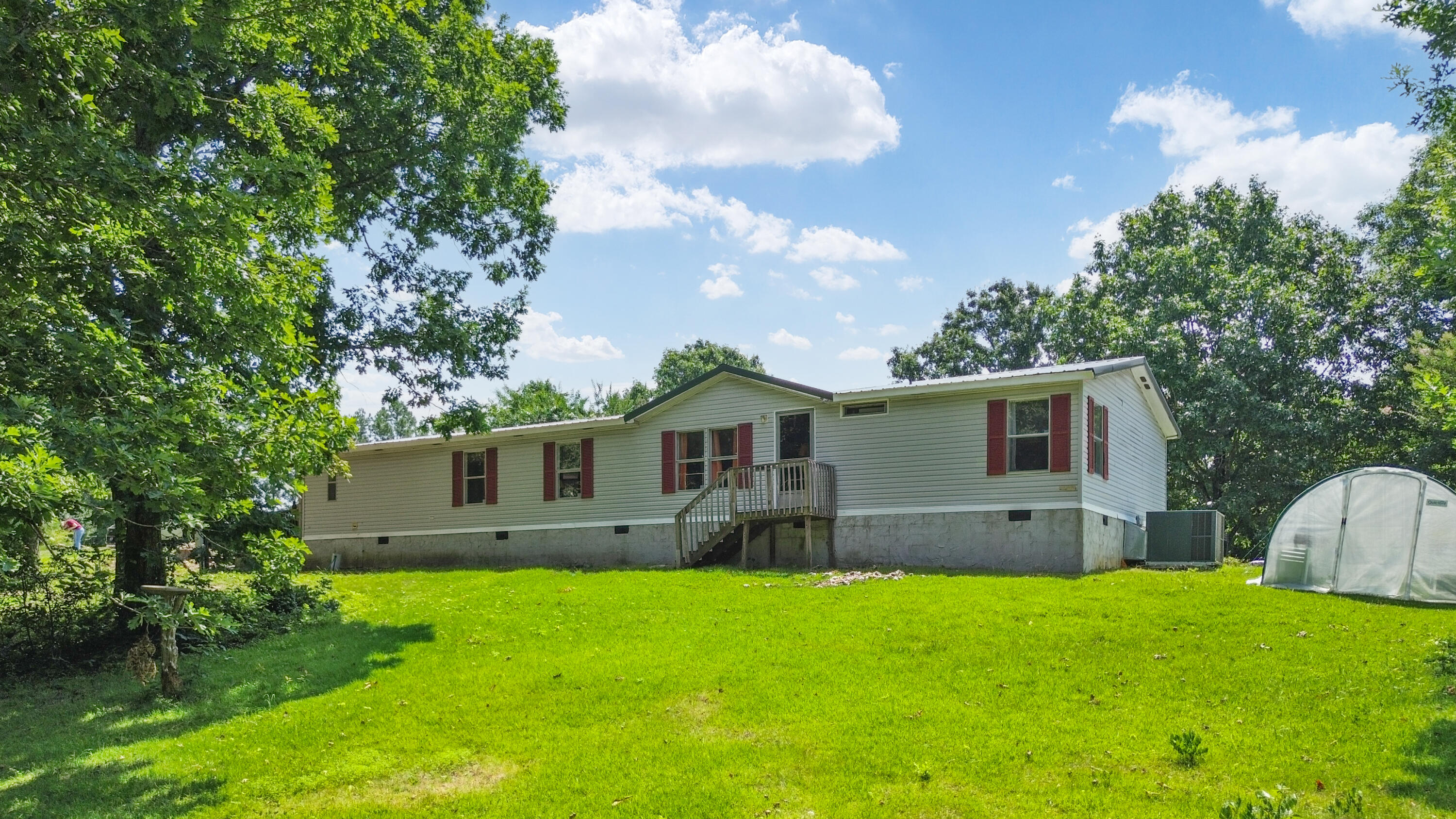 1006 Highway 2 Property Photo 1