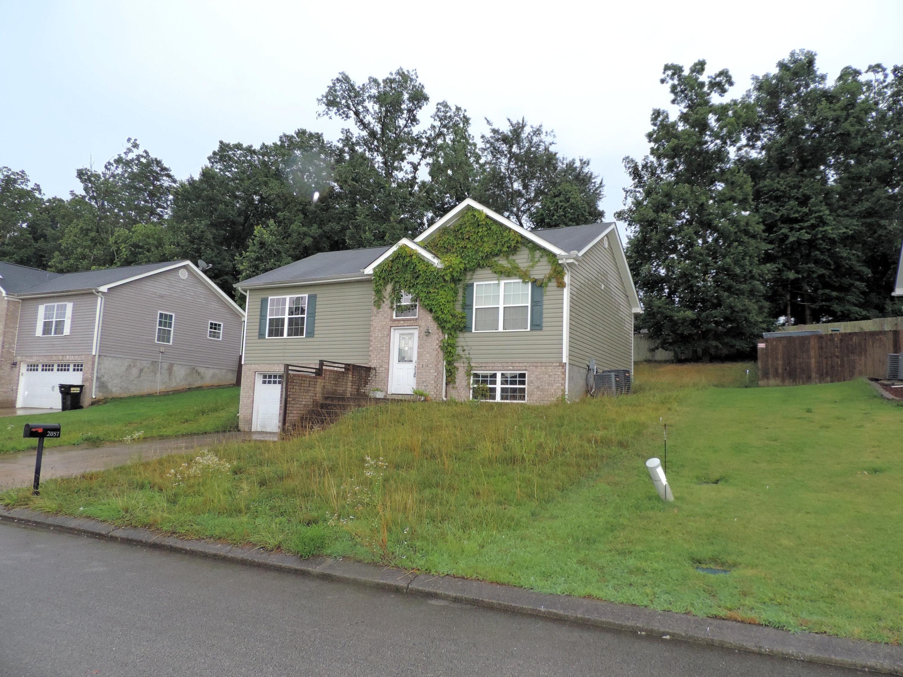 2057 Short Leaf Lane Property Photo 3