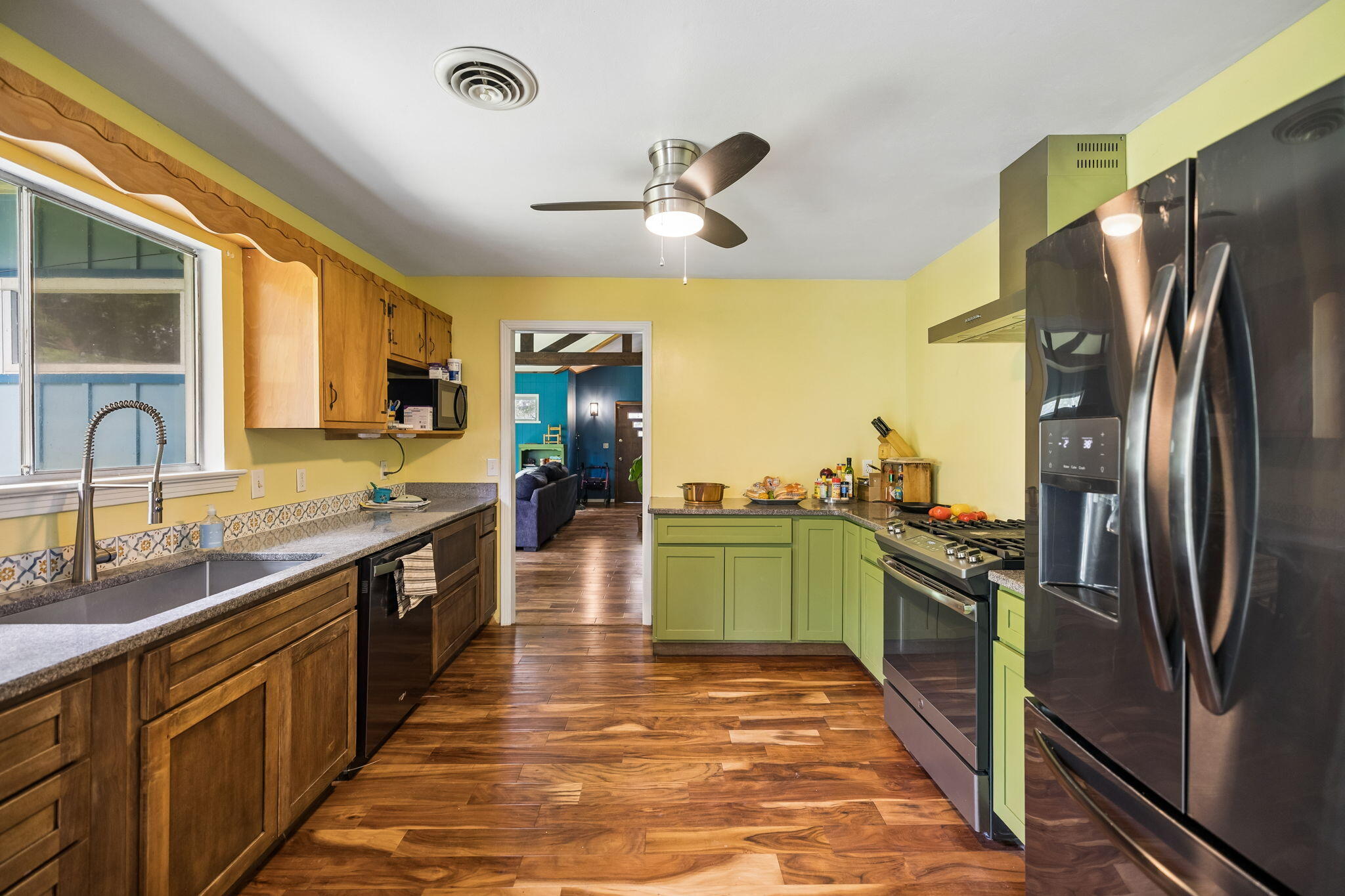 4526 Cloverdale Loop Property Photo 10